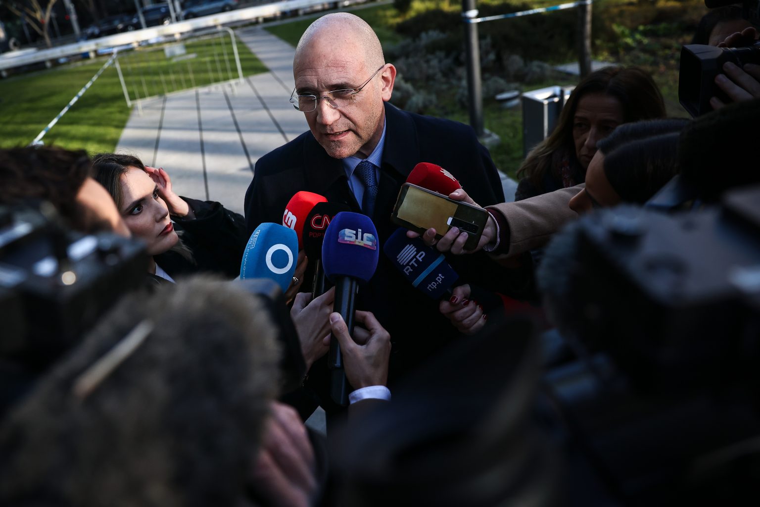 Passos Coelho mantém pressão sobre Montenegro: “Era importante que ousasse mais”