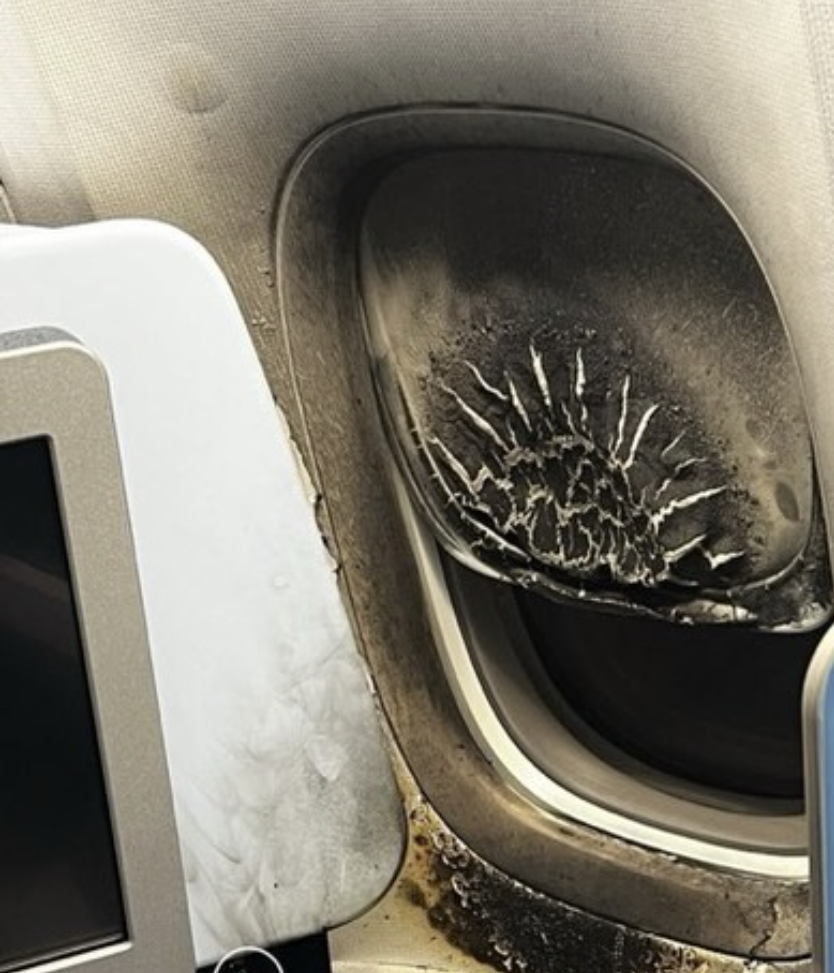 Power bank de ex-CEO da KLM arde durante voo e obriga avião a regressar a Amesterdão