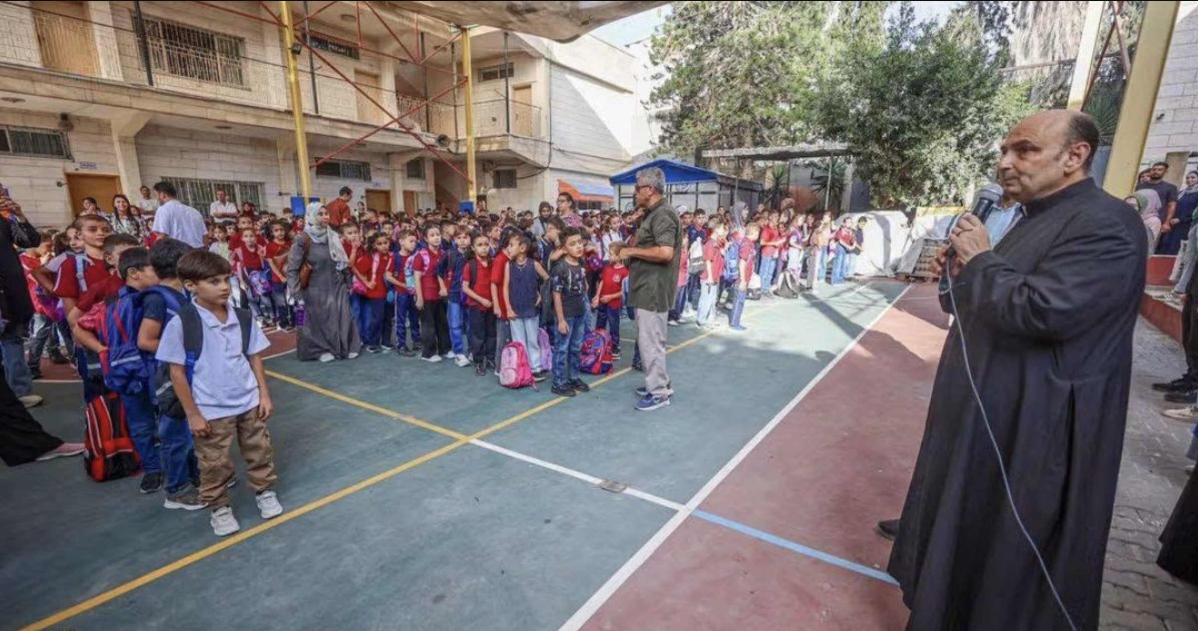 Entre professores impedidos de trabalhar em Jerusalém e a reabertura de uma escola em Gaza