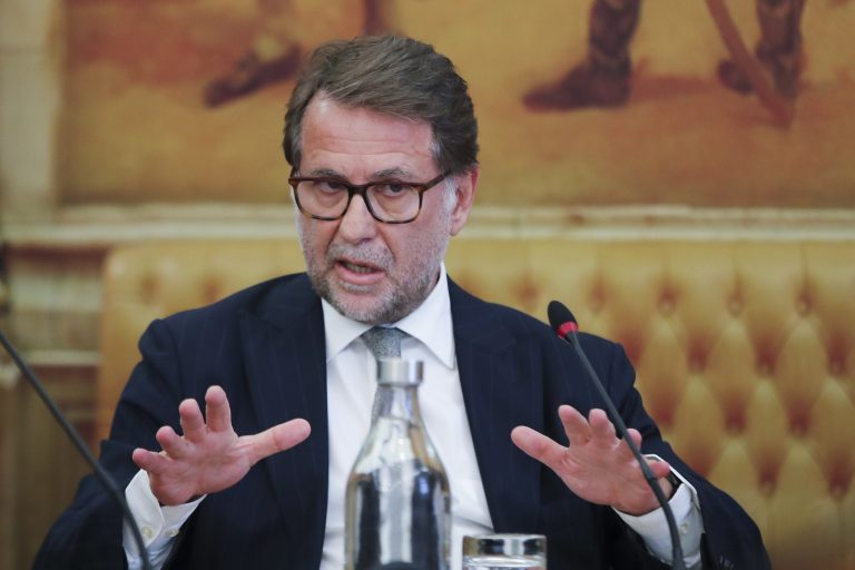 Comissão de inquérito a Luís Neves não avança após voto contra do PS