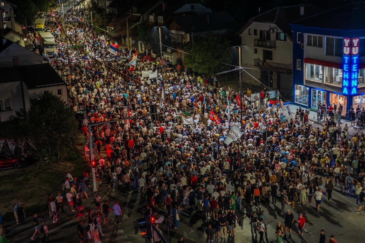 Como uma revolta estudantil derrotou o poder de Aleksander Vučić