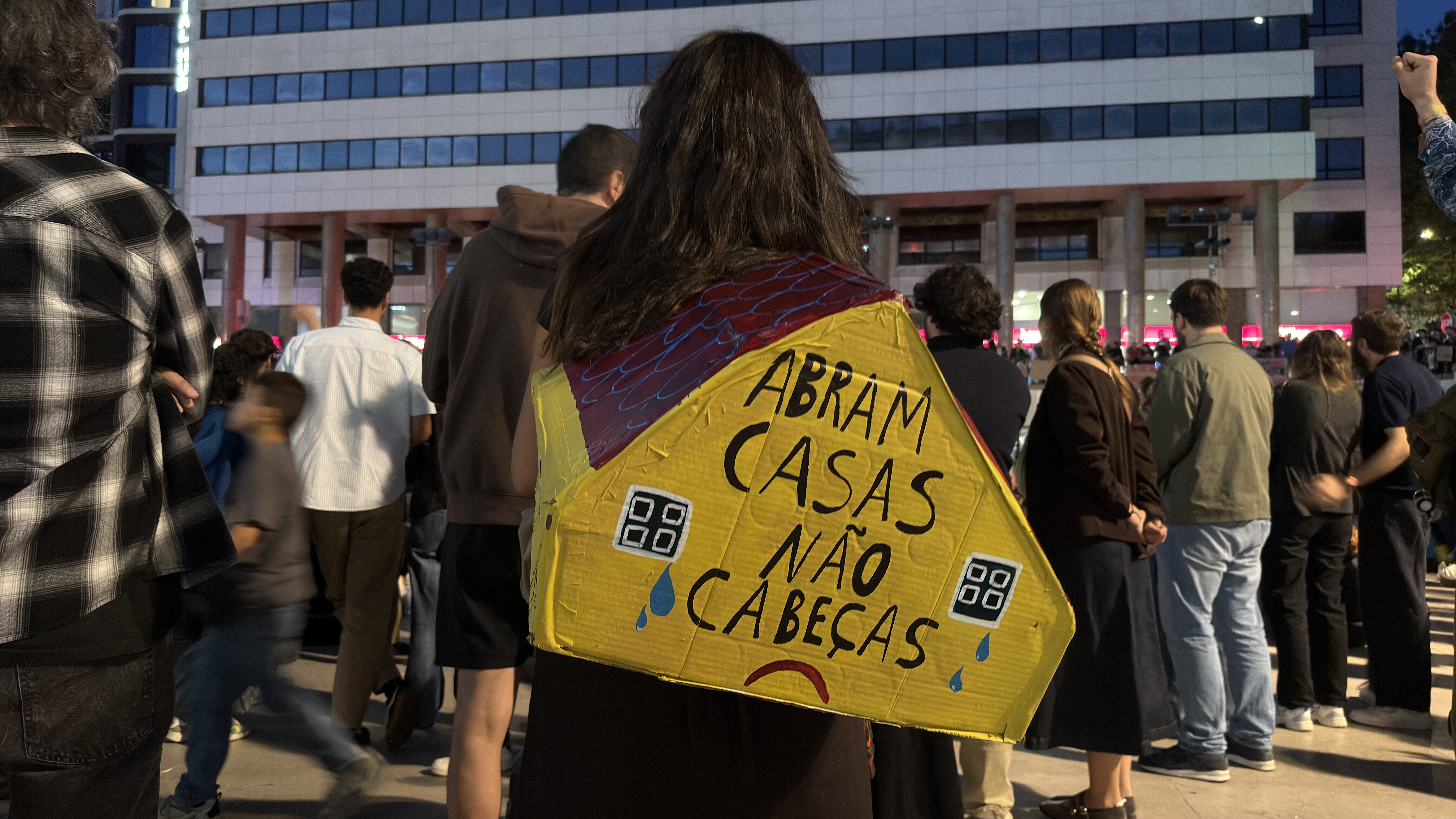 Protestos pela habitação continuam este sábado em várias cidades. Saiba onde e a que horas