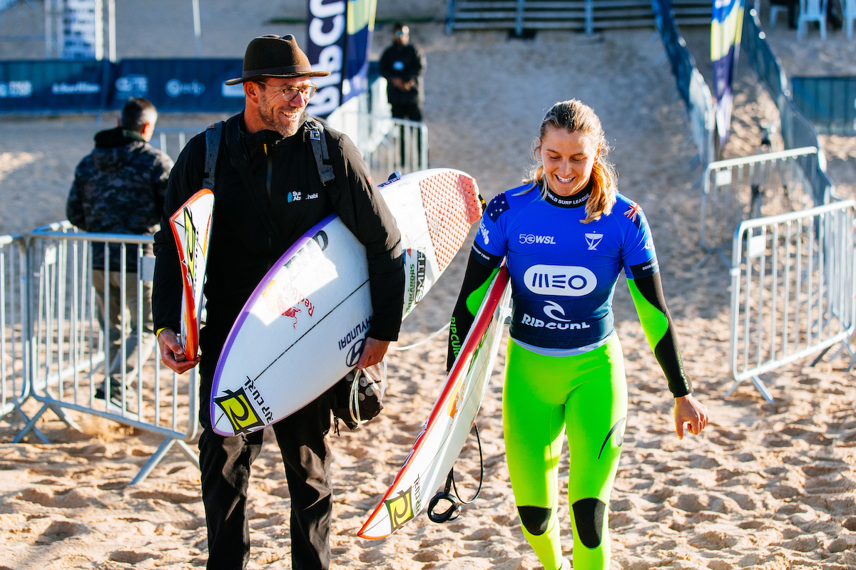 Supertubos escrito na lista de desejos. Molly Picklum vence em Peniche
