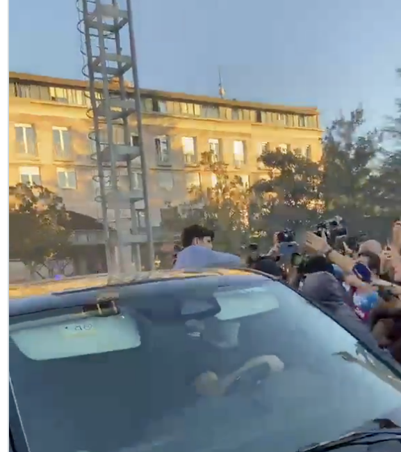 “Fascista. Fora daqui”. Tensão em Pamplona termina com carga policial contra opositores de Vito Quiles
