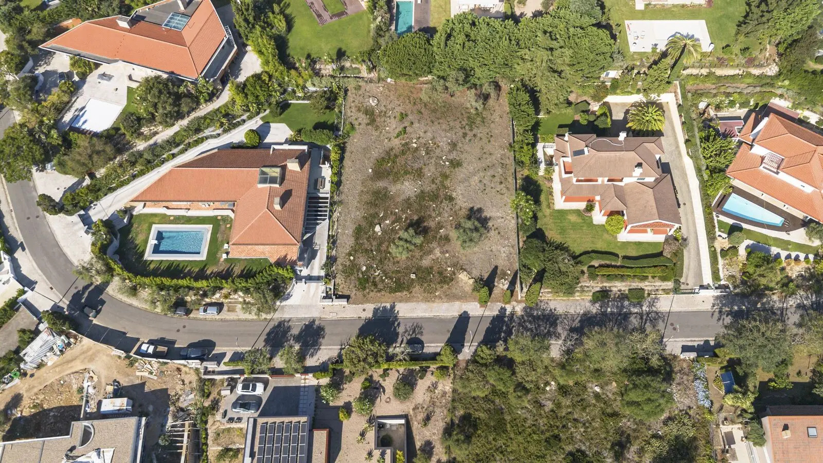 Construir em vez de comprar casa feita? Procura por terrenos cresce 40%