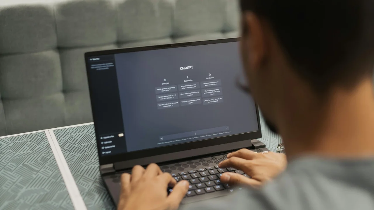 Travar a inteligência artificial? “Se abrandam uns, não abrandam outros” avisa engenheiro de IA