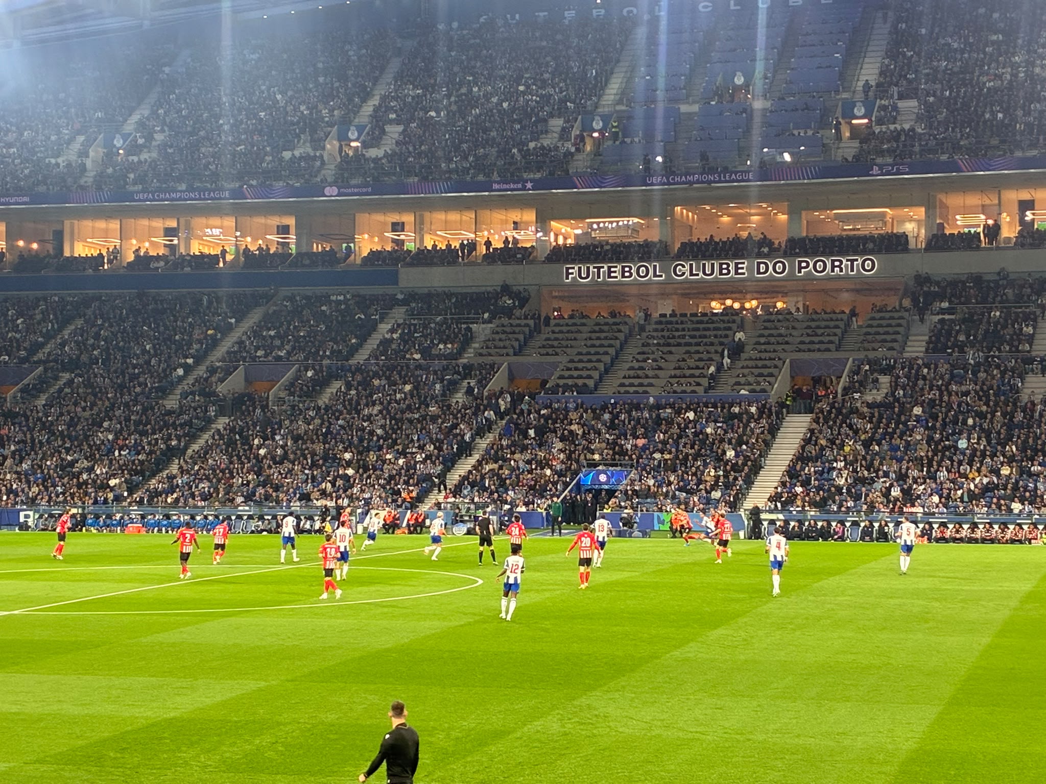 Porto volta a perder na Champions League