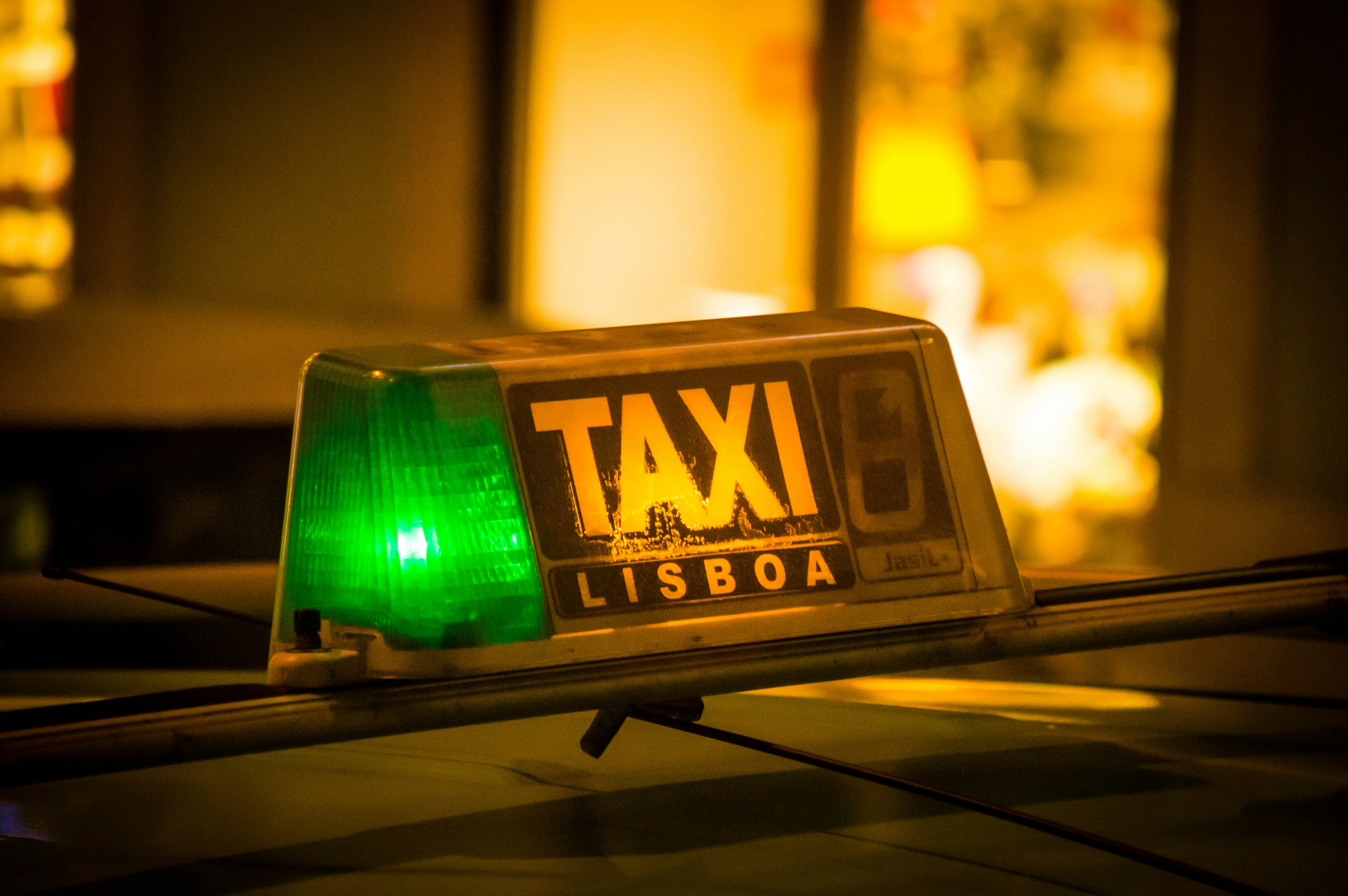 Apoios para travar impacto dos combustíveis chegam ao transporte rodoviário, táxis e bombeiros