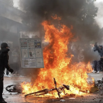 Liceu Francês de Lisboa fecha portas perante protestos em França. O que une os alunos de Lisboa aos que protestam em França?