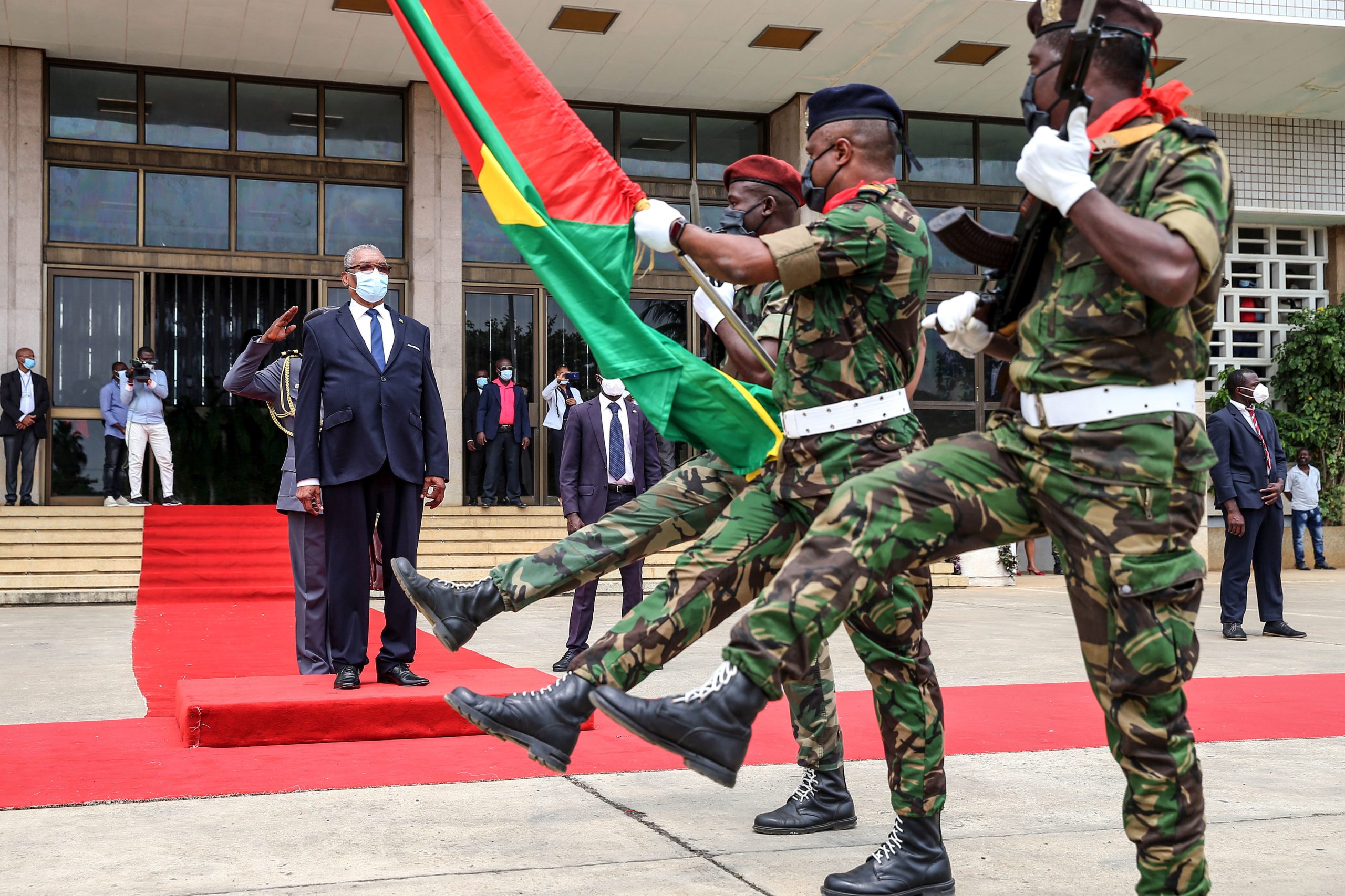 O que diz o acordo militar entre a Rússia e São Tomé e Príncipe e de que forma condiciona o país lusófono