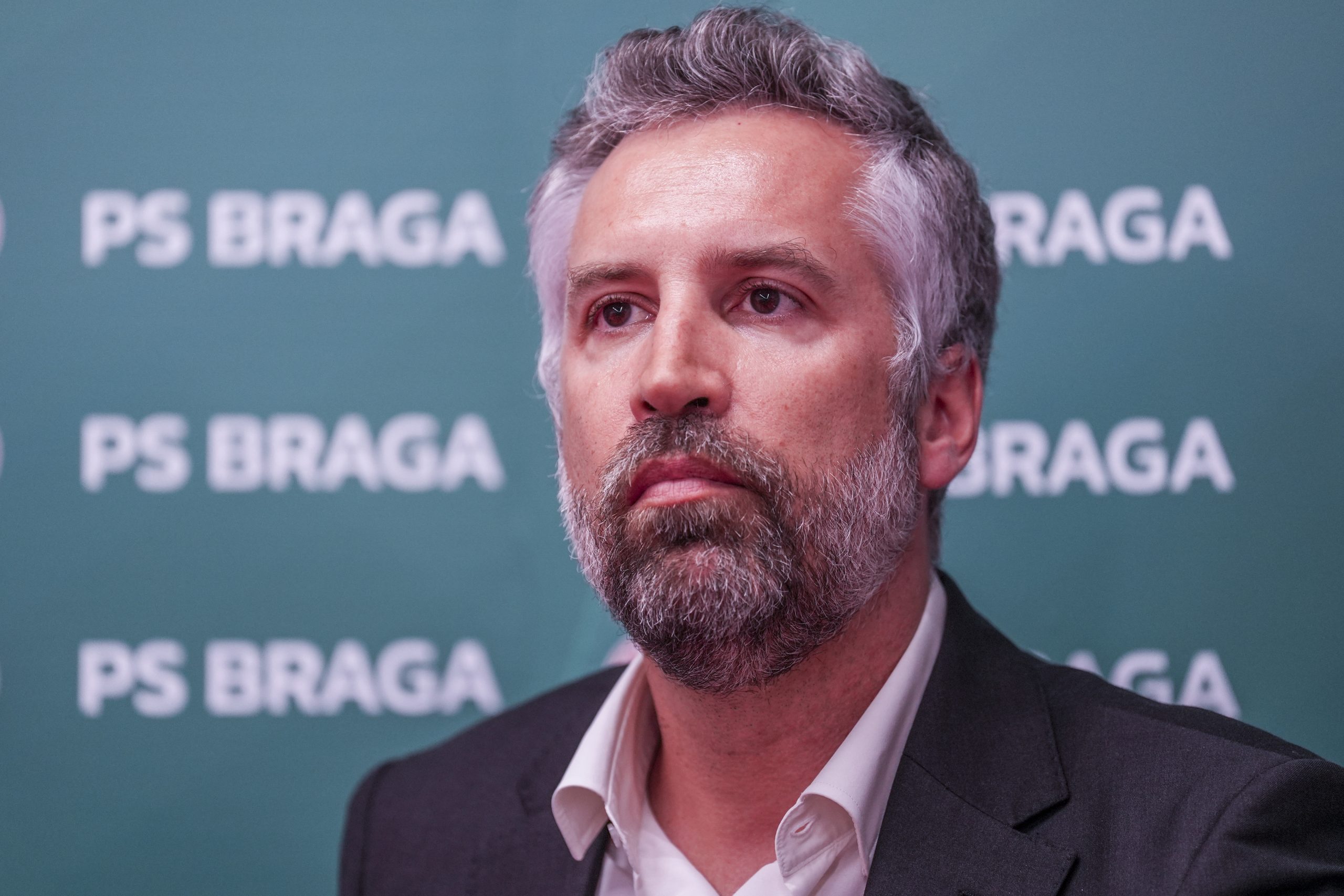 PS “está disponível para viabilizar OE” mas a negociação “não são detalhes”