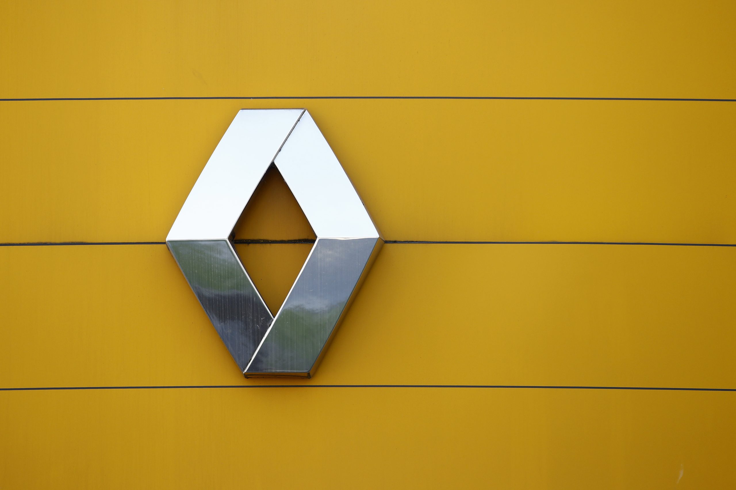 Renault regista perda recorde de 7,3 mil milhões de euros no primeiro semestre