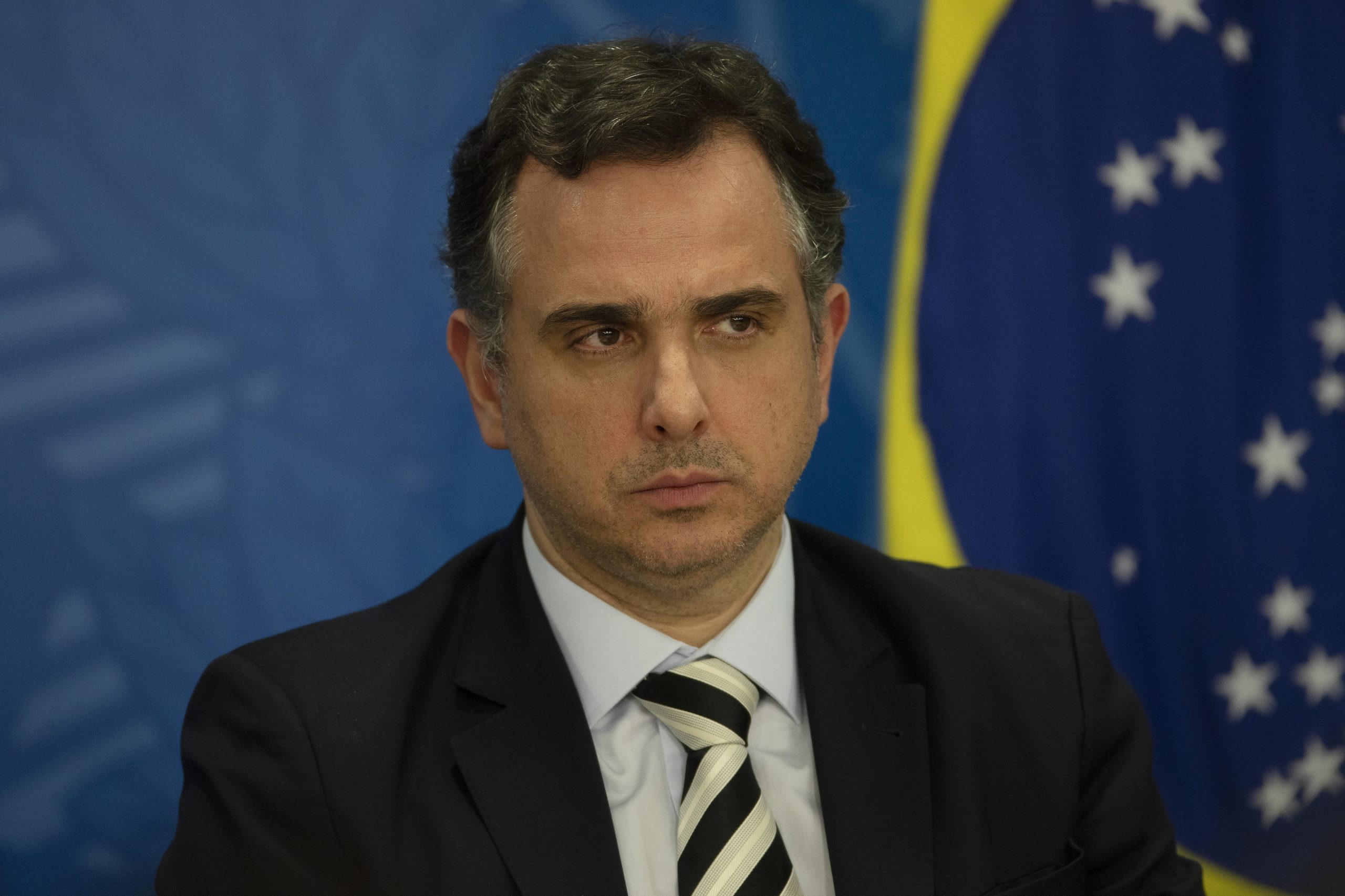 Presidente do Senado brasileiro critica “desconfiança” sobre votação eletrónica nas presidenciais