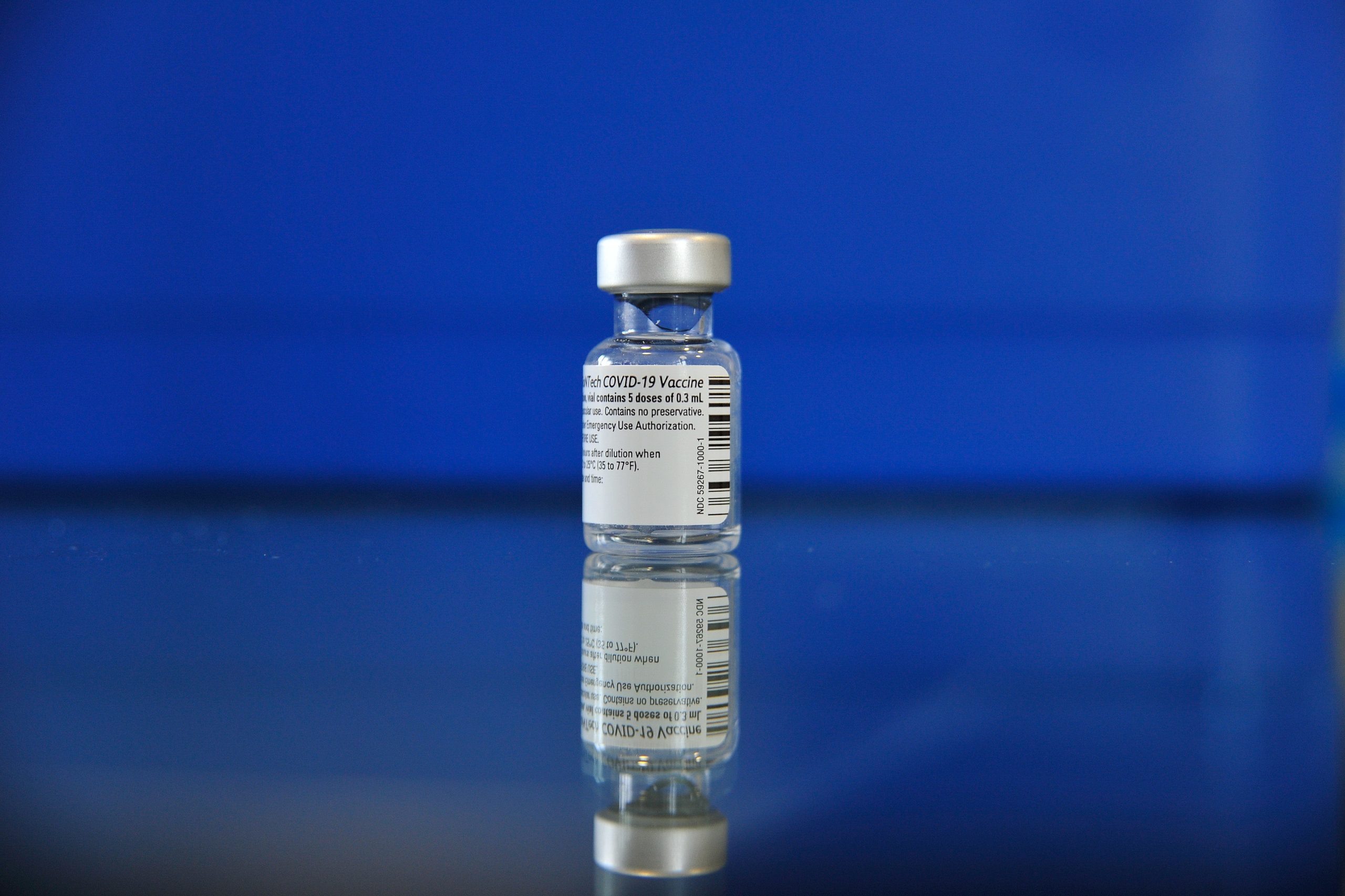 Pfizer espera que vendas da sua vacina atinjam 15 mil milhões de dólares em 2021