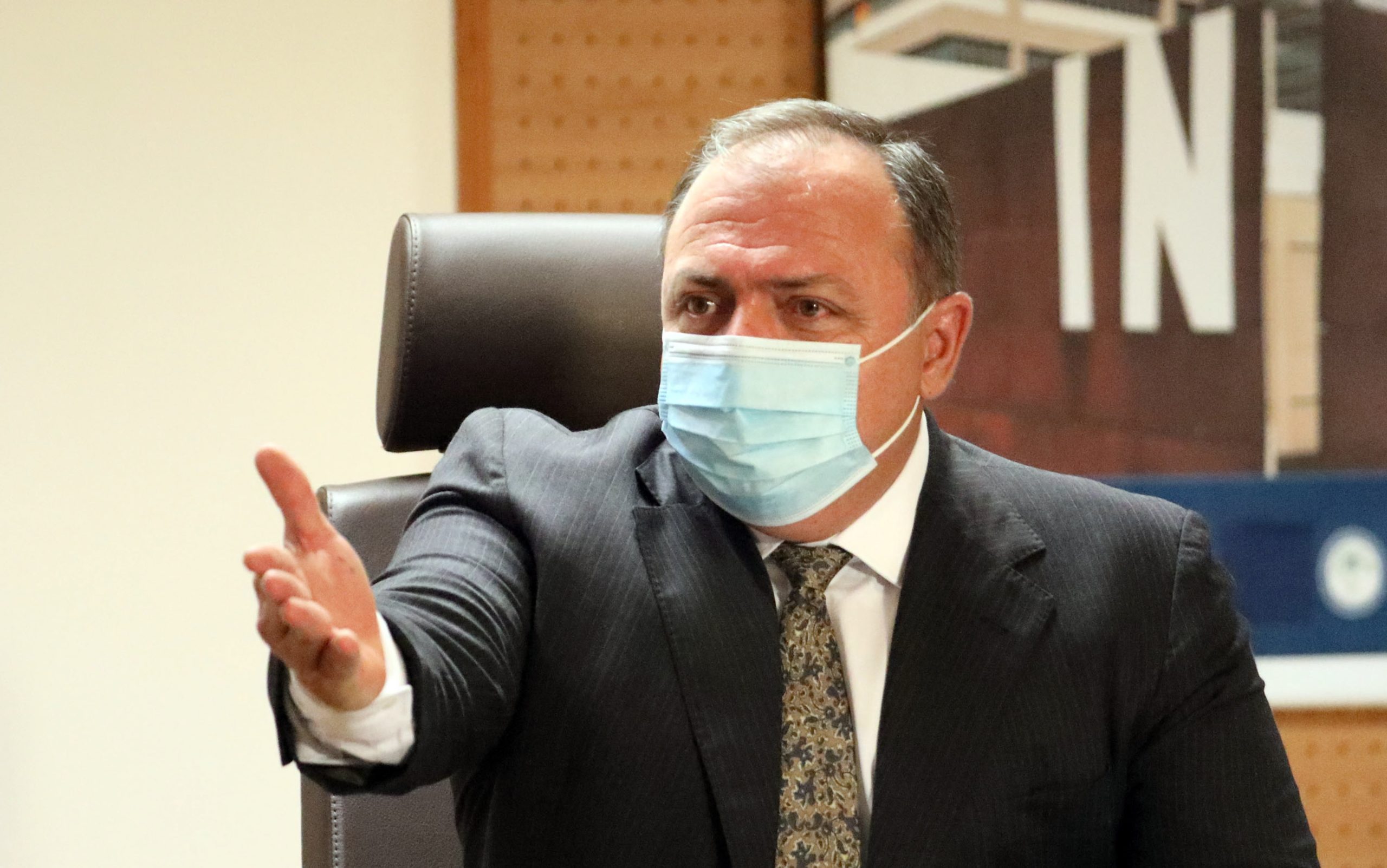 Supremo Tribunal brasileiro autoriza acesso a e-mails em inquérito a ministro da Saúde