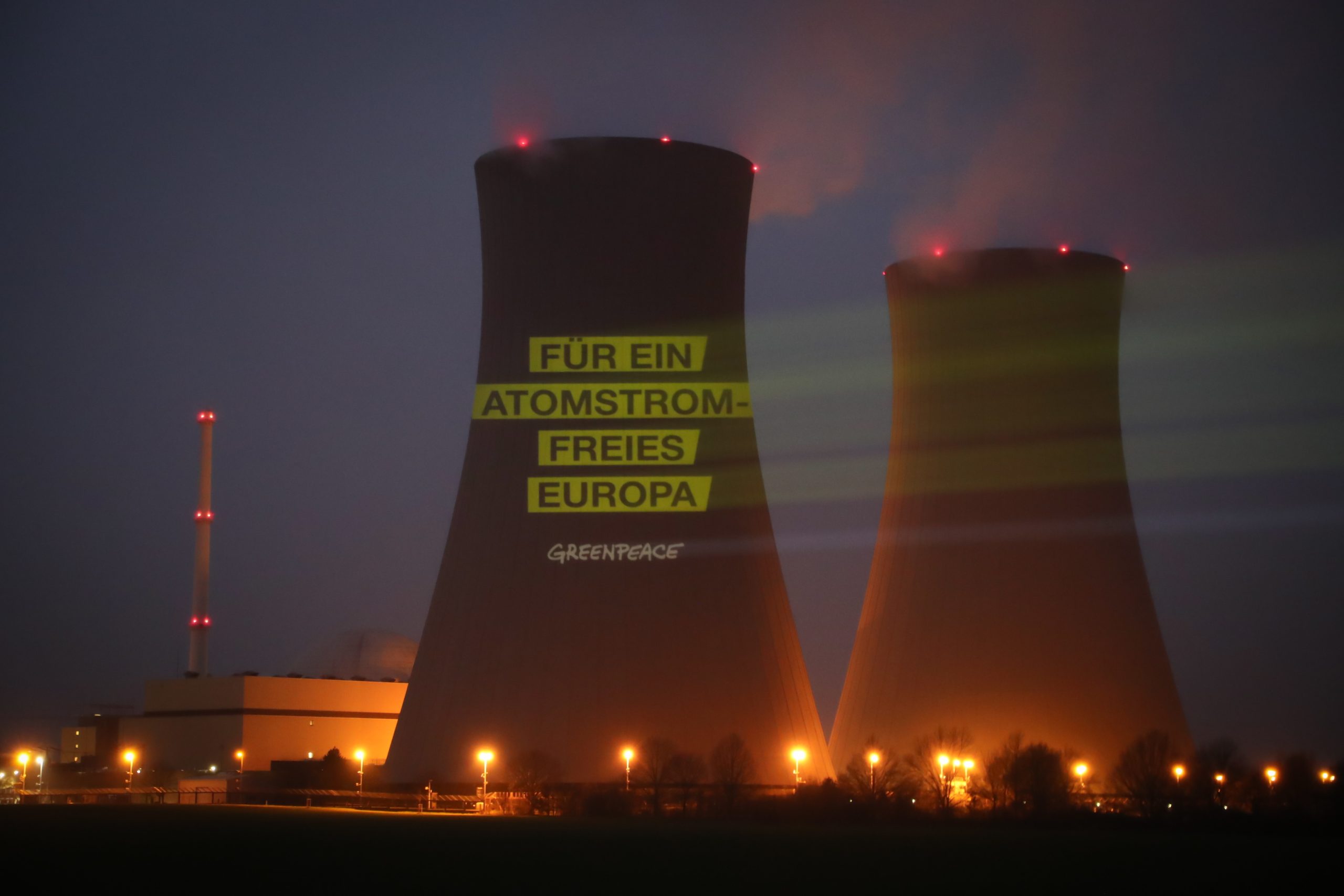Greenpeace considera plano de Bruxelas para rotulagem verde de centrais nucleares e a gás uma “ameaça real”