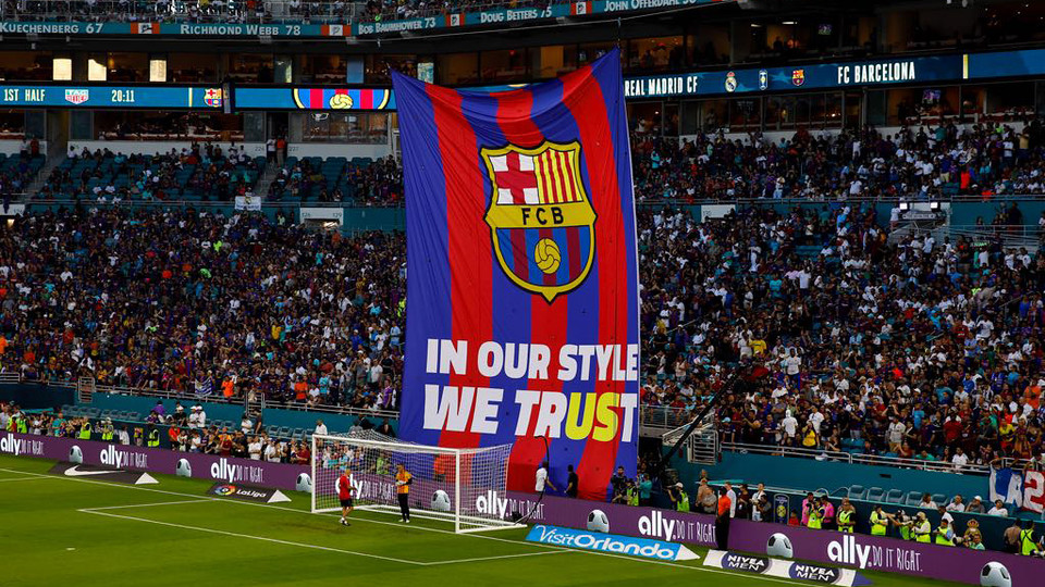 Barcelona pede suspensão do jogo de hoje. Las Palmas leva bandeira de Espanha ao peito