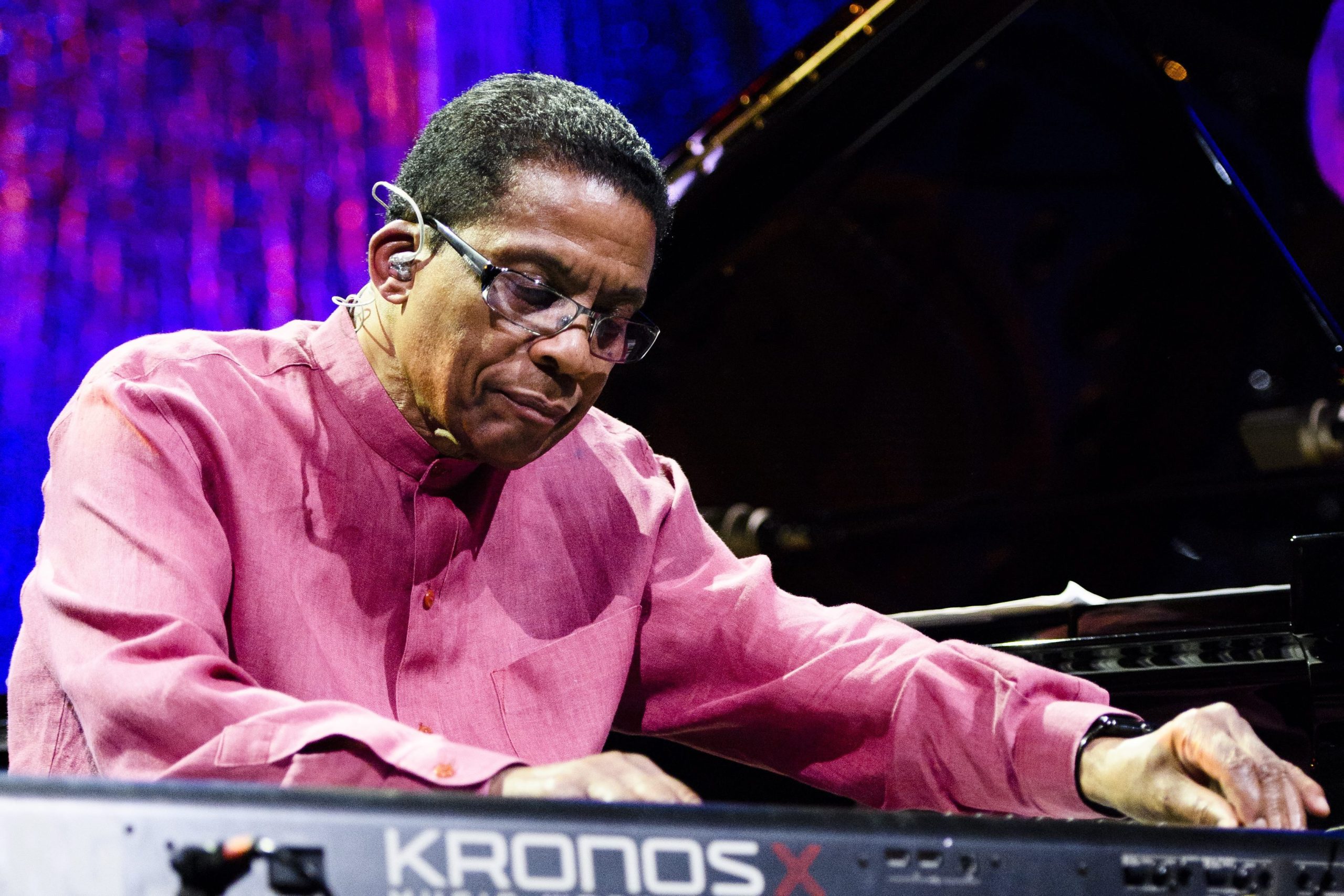 Herbie Hancock e Rodrigo Amarante no Festival Mimo que abre hoje com Três Tristes Tigres