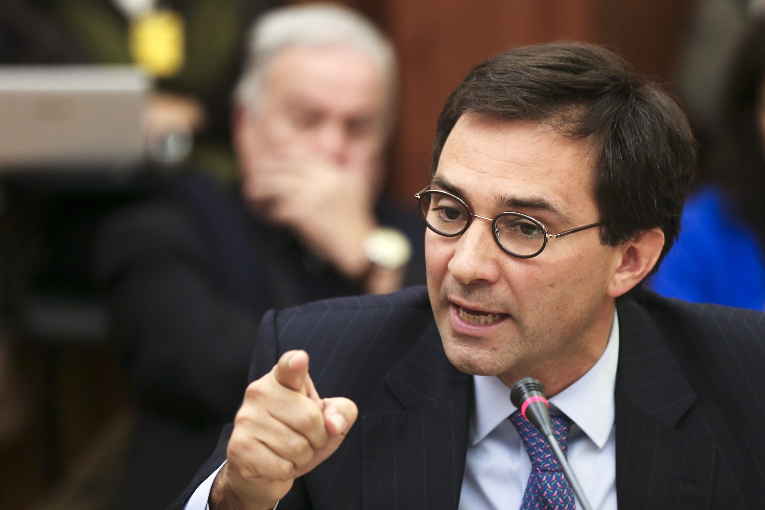 Passos explicou a Montenegro reformas que não fez e devia ter feito, acusa Marcos Perestrello