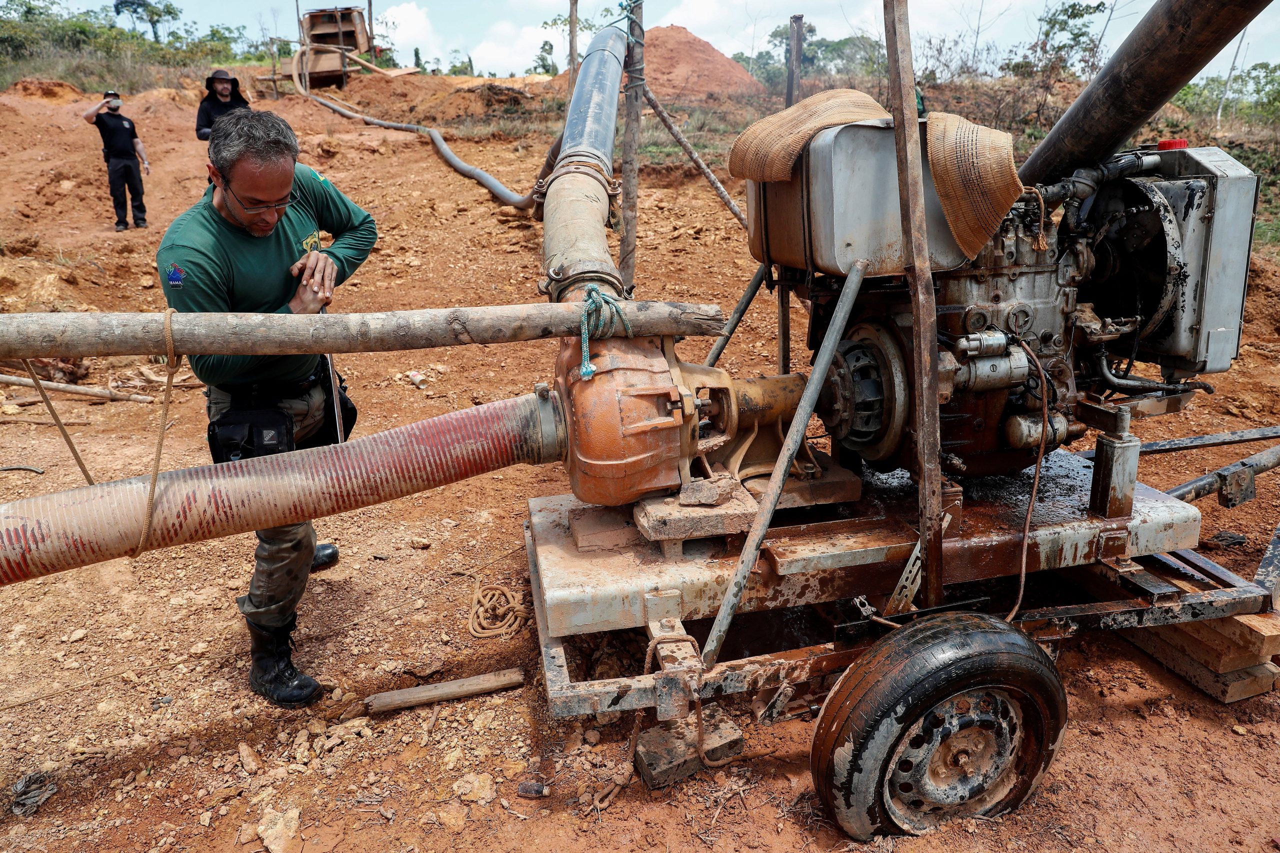 Governo brasileiro prevê cortar regulações para incentivar exploração mineira