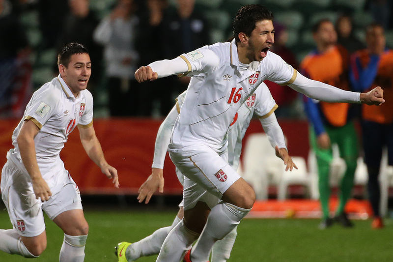 Marko Grujic chega ao FC Porto por empréstimo do Liverpool