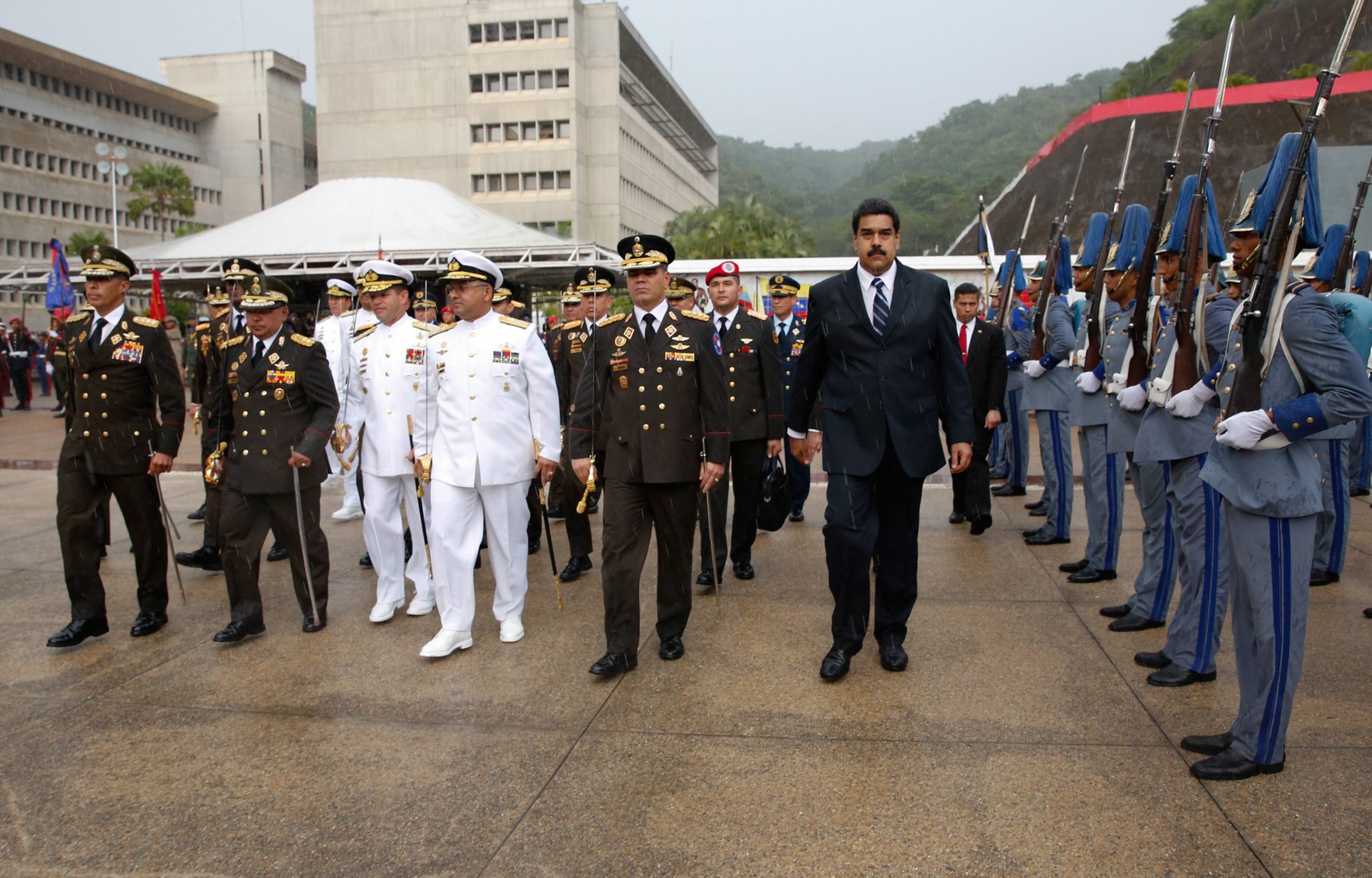 Forças Armadas: um poderoso ator político e económico na Venezuela