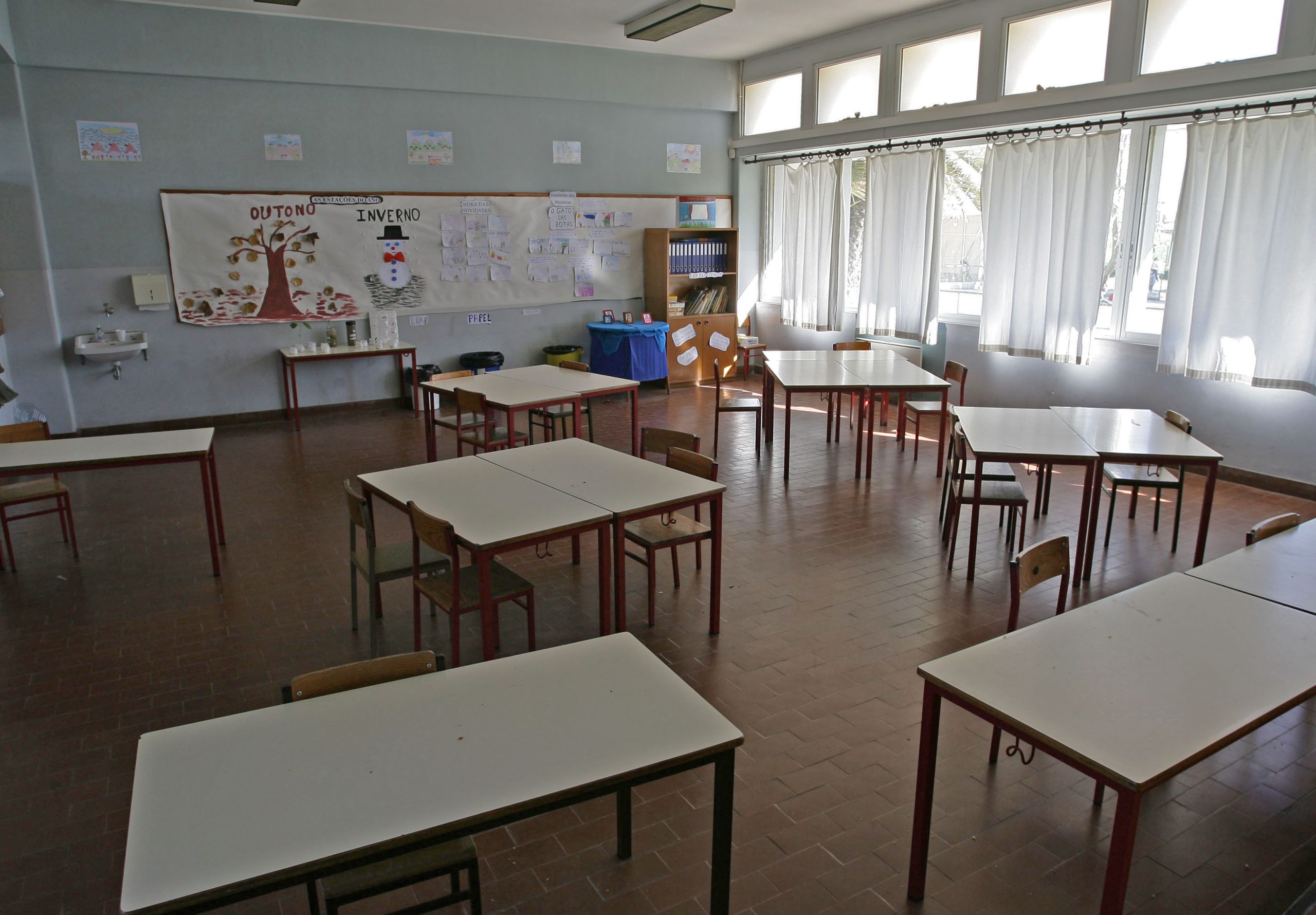Câmara de Sobral de Monte Agraço recusa competências nas áreas da educação e saúde
