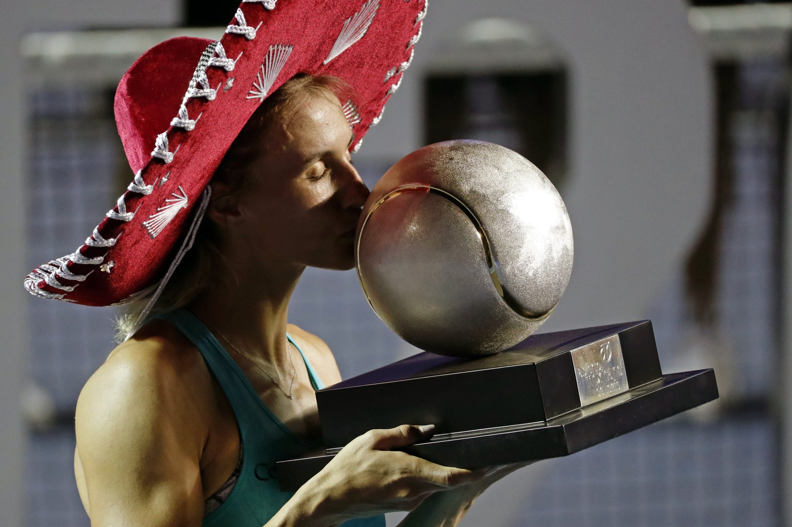 Tenista ucraniana Lesia Tsurenko revalida título feminino em Acapulco