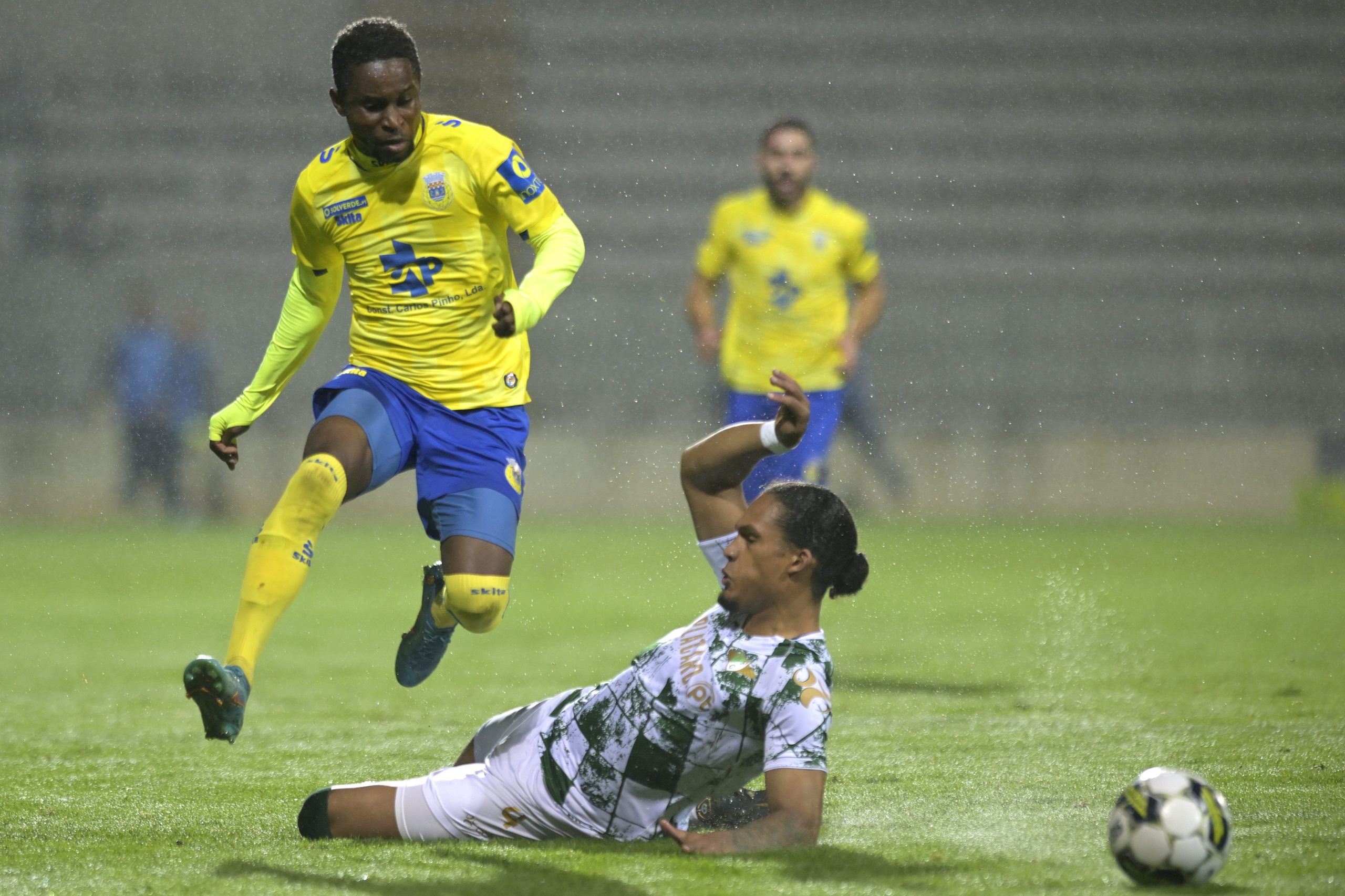 Arouca dá a volta ao resultado e está nas meias-finais da Taça da Liga