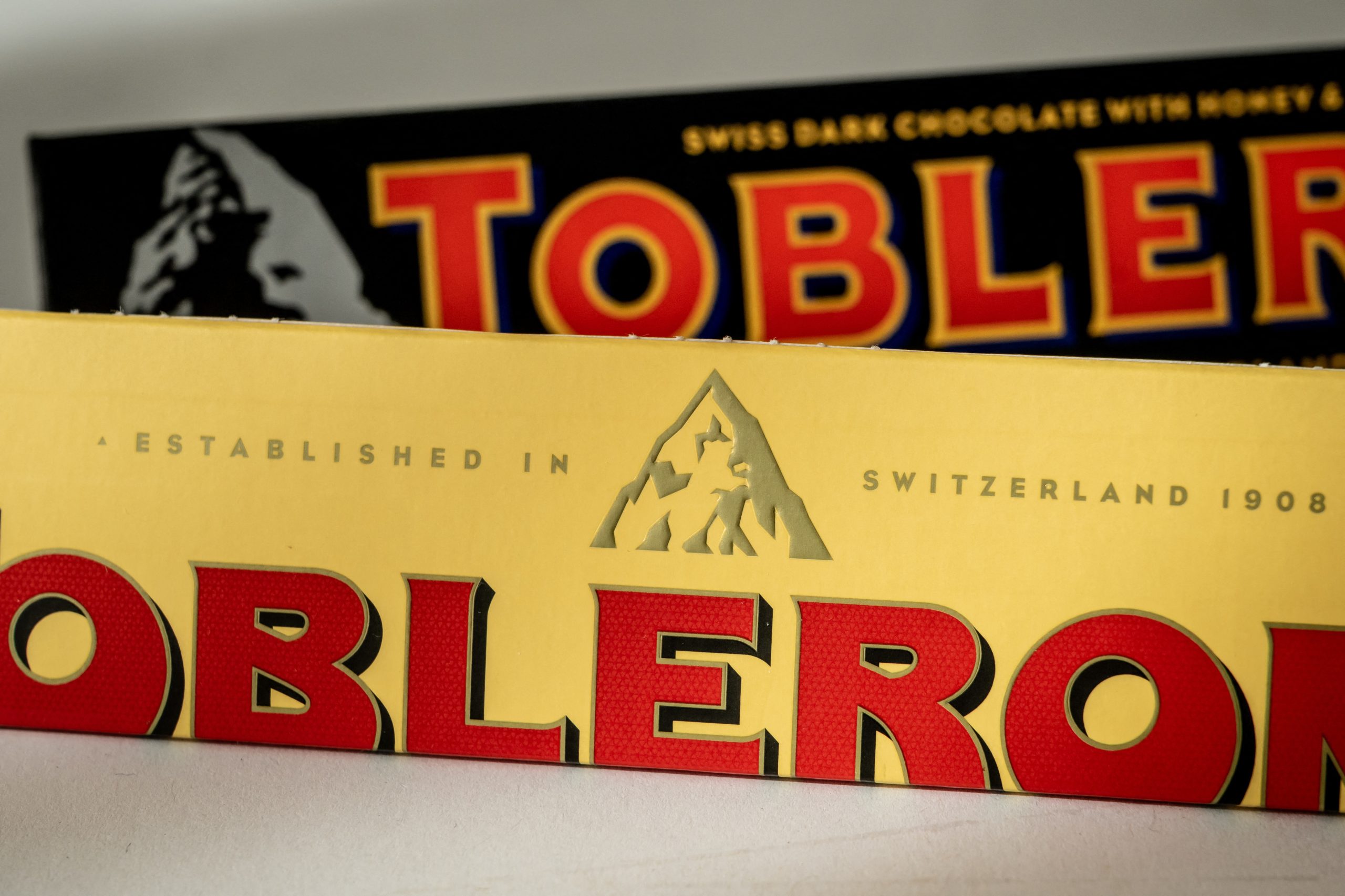 Chocolates Toblerone: falta de rotulagem em português obriga a alerta para pessoas alérgicas ou intolerantes