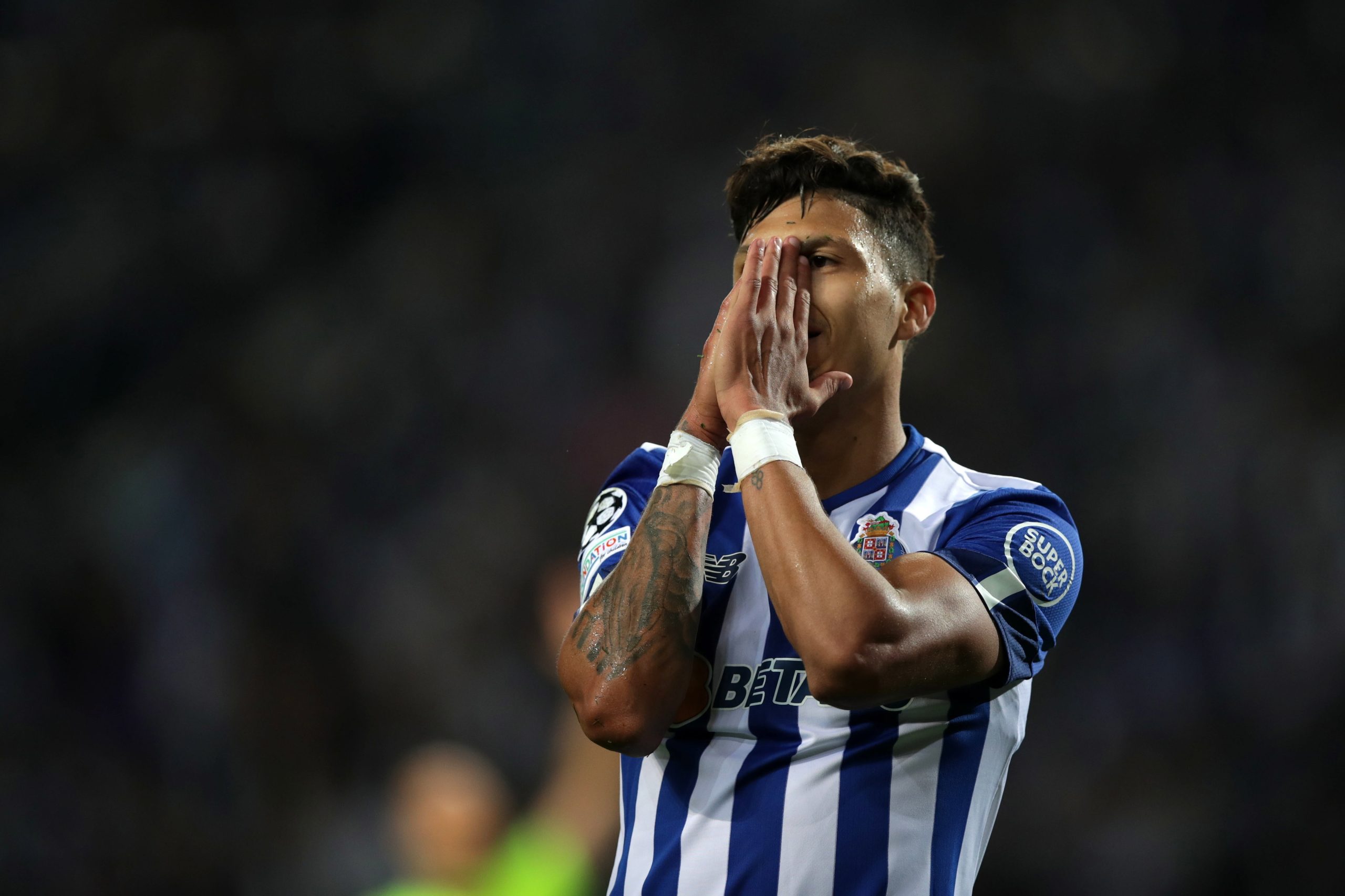 Avançado Evanilson renova pelo FC Porto até 2027