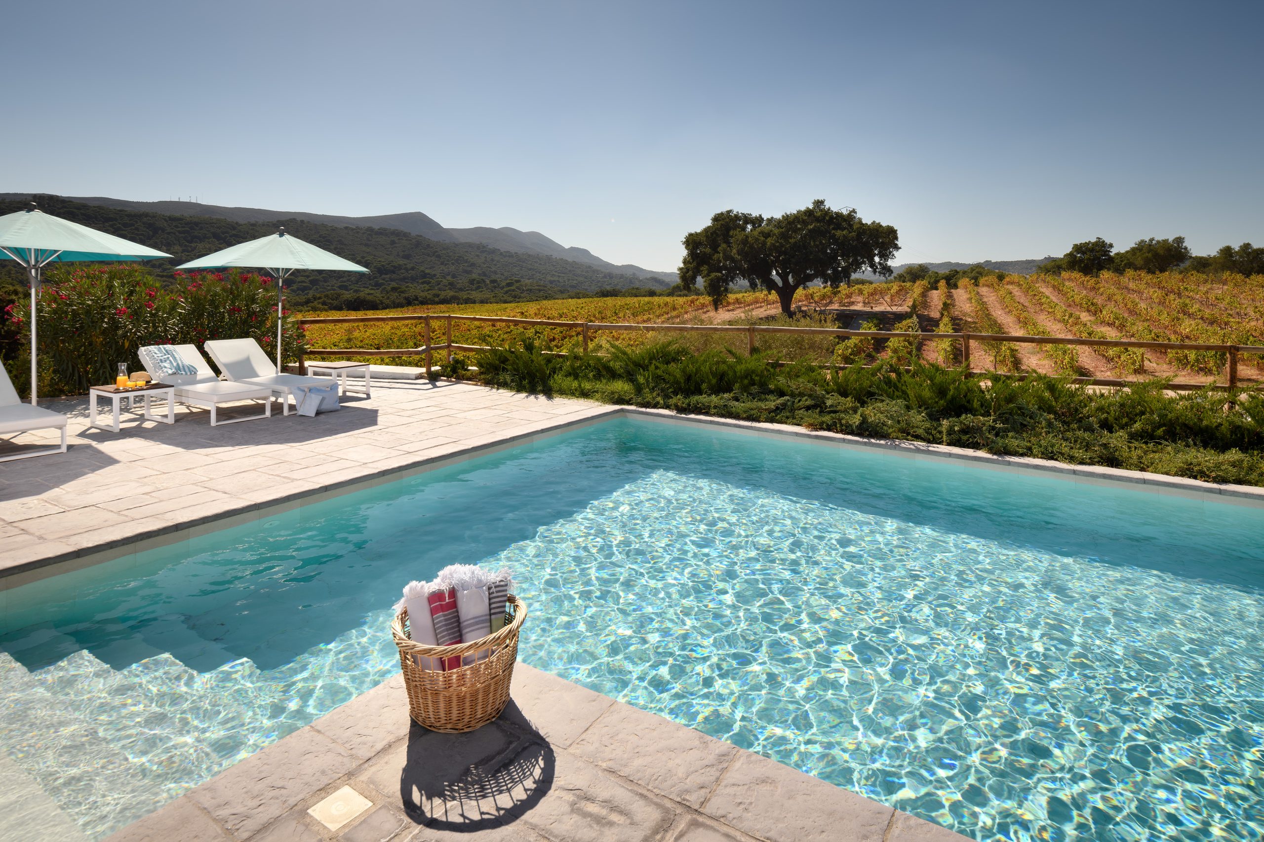 5 cidades mais baratas para comprar casa com piscina em Portugal