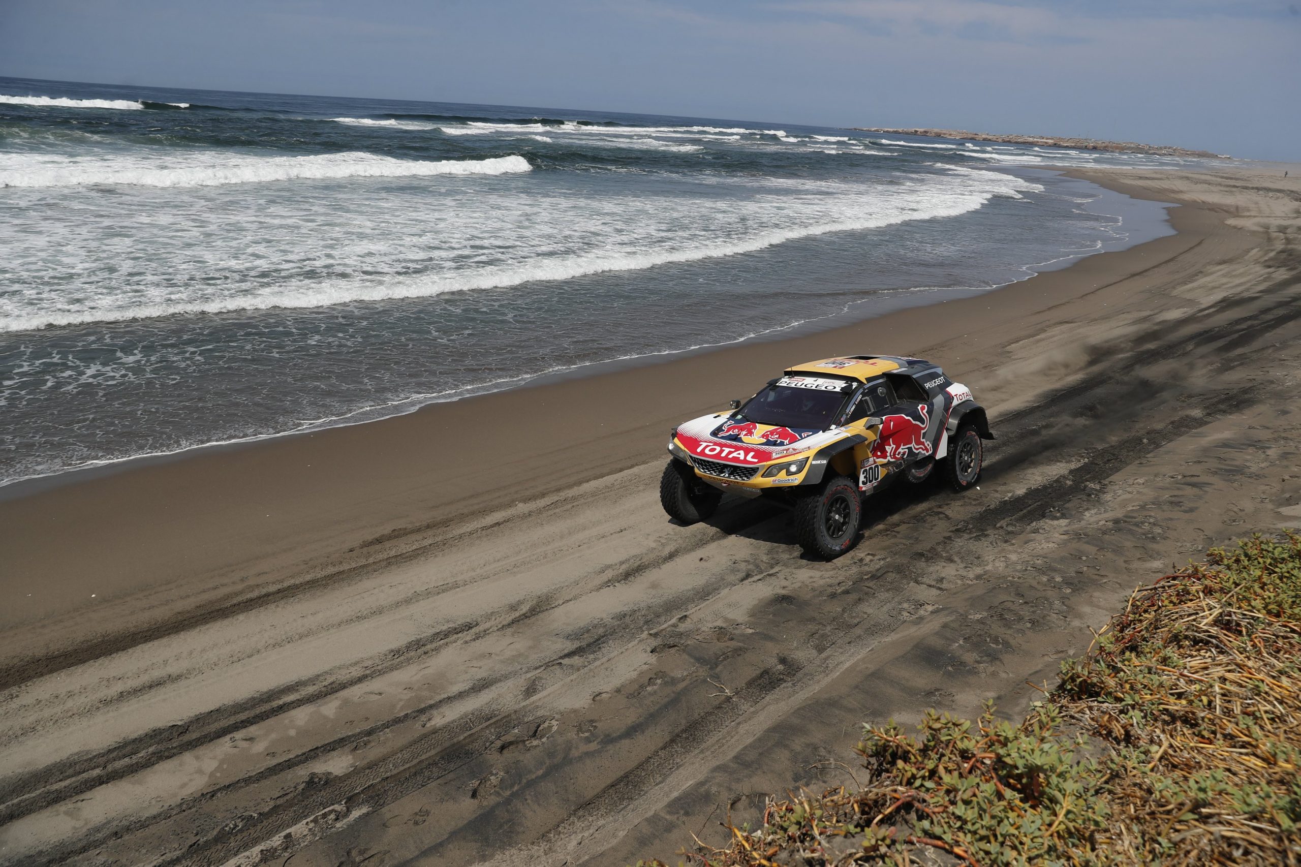 Dakar: Peterhansel aproveita abandono de Loeb, Barreda vence nas motos