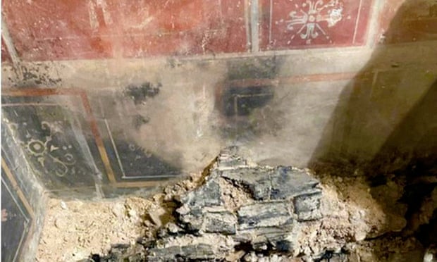 “Pompeia miniatura” encontrada por baixo de antigo cinema em Verona