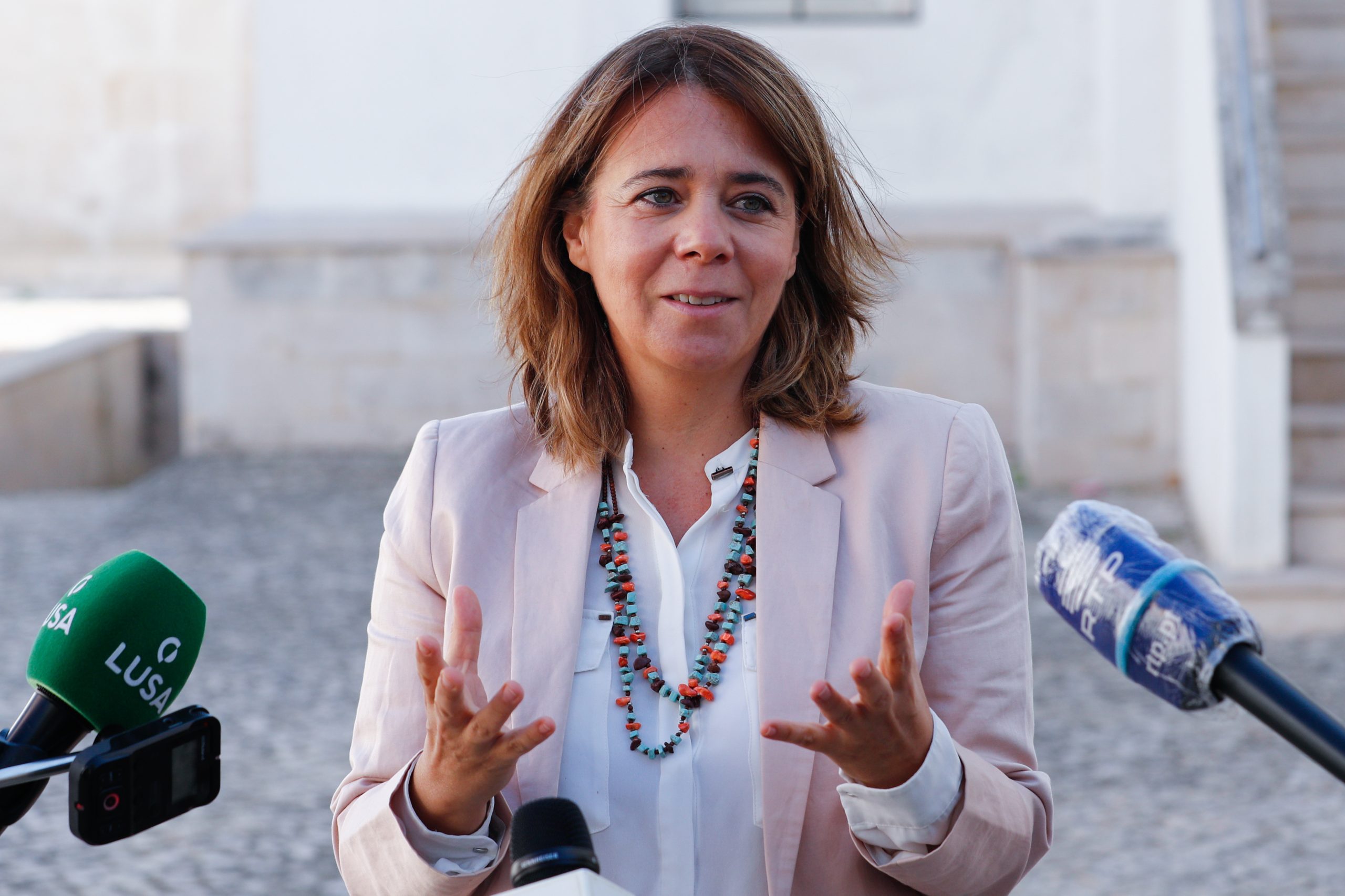 OE2021: Catarina Martins indica que o Governo ainda não se comprometeu com o novo apoio social