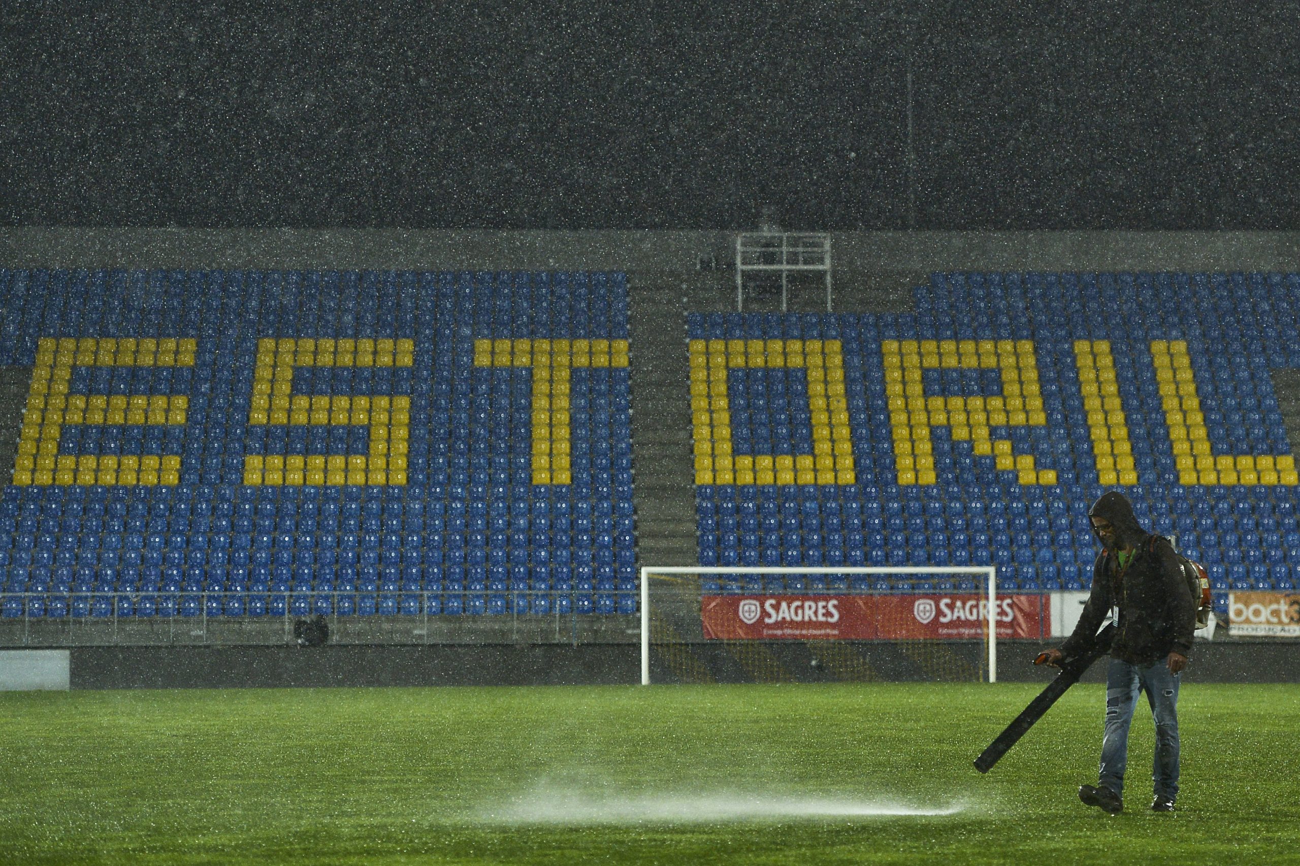 Em 7 anos duas bancadas cederam no estádio do Estoril. Porque aconteceu e o que é preciso para que não volte a acontecer