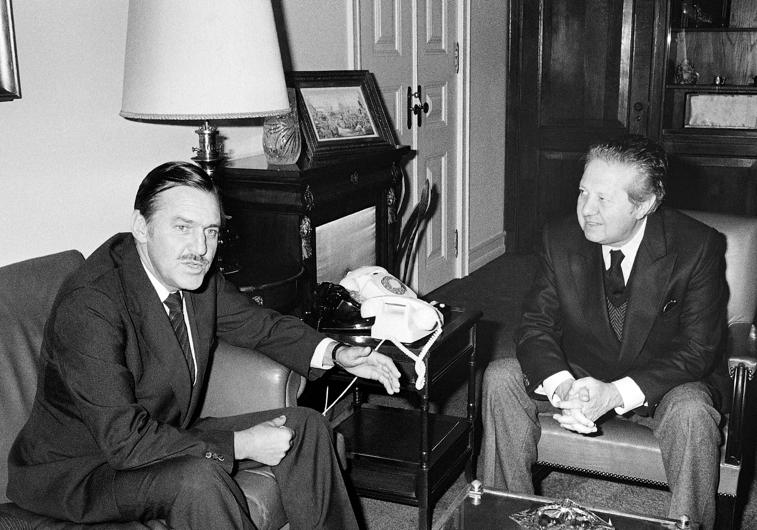 Morreu Pik Botha, ministro sul-africano do Apartheid