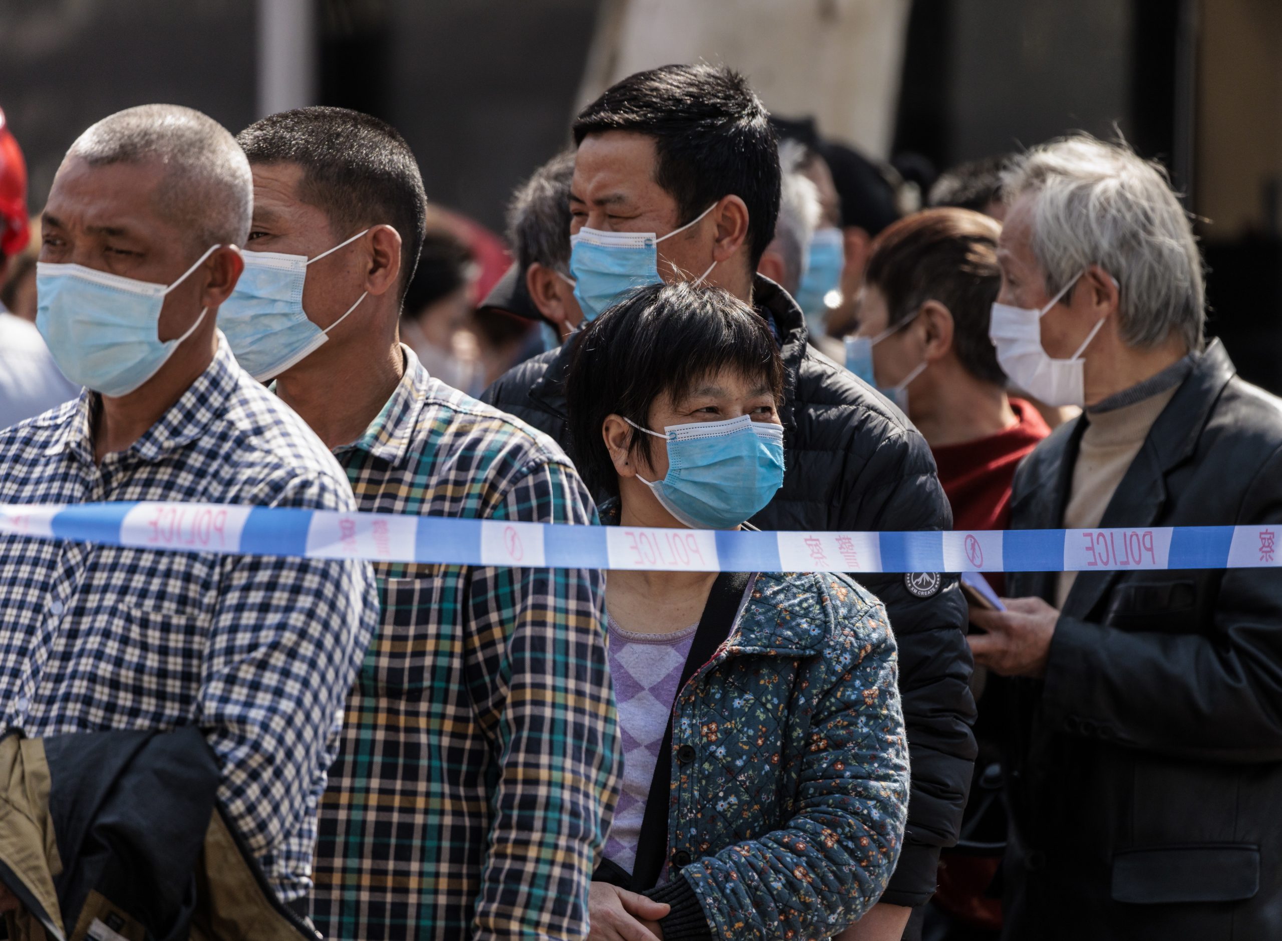 Confinamentos devem deixar economia chinesa aquém da meta oficial, segundo analistas