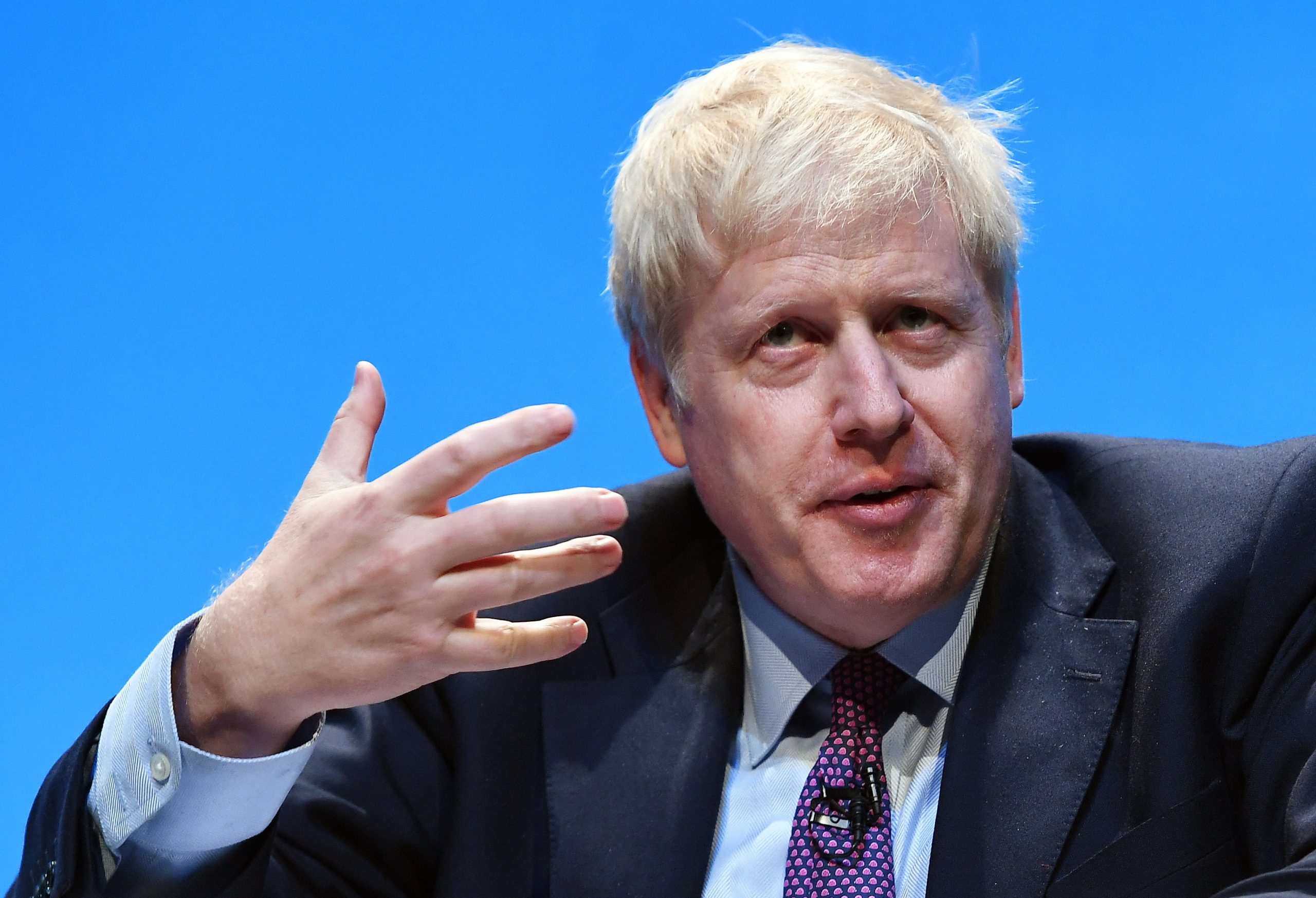Três ex-primeiros-ministros alertam Boris Johnson para risco de saída da UE sem acordo