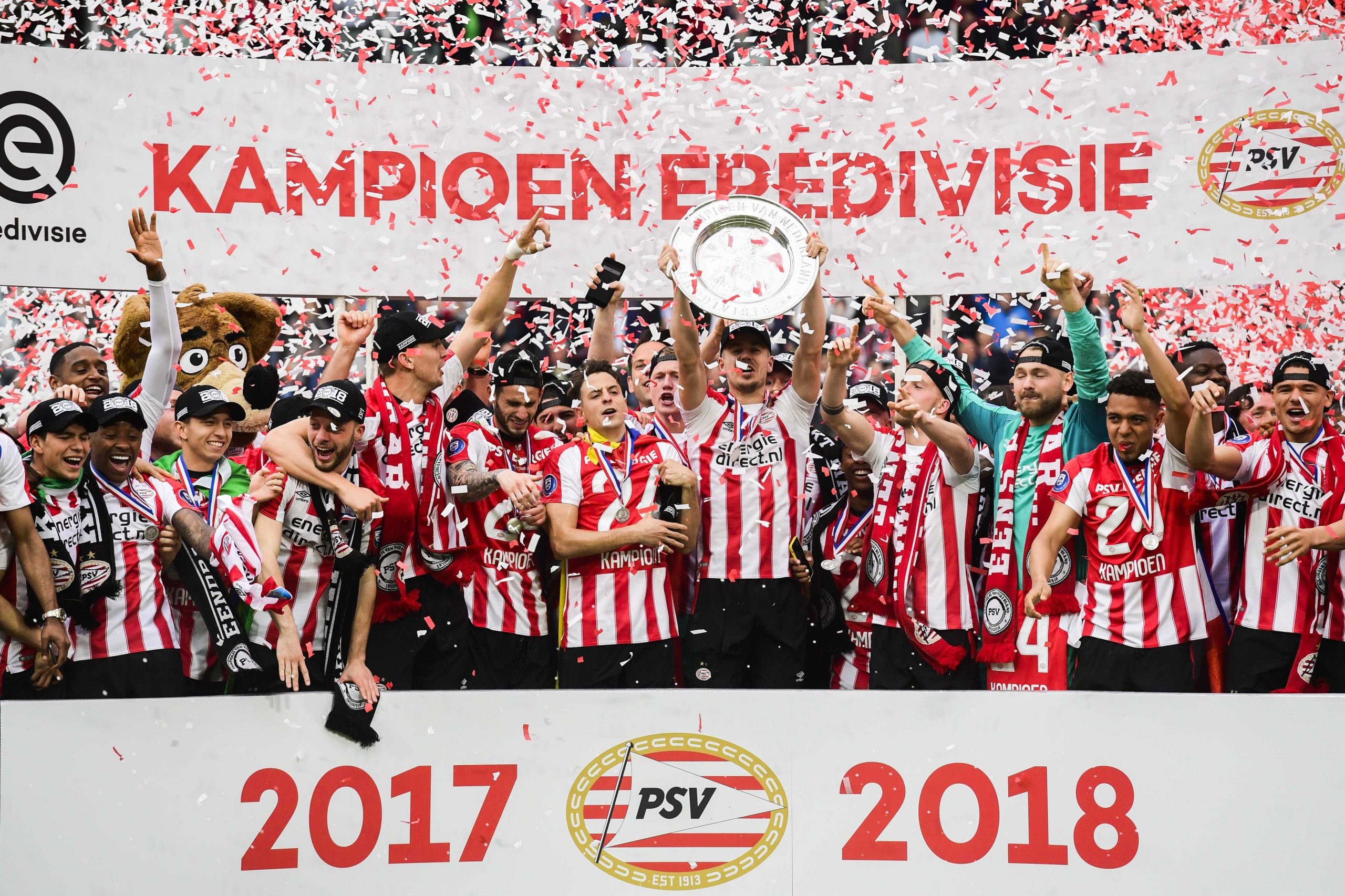 PSV Eindhoven recupera título holandês ao derrotar rival Ajax
