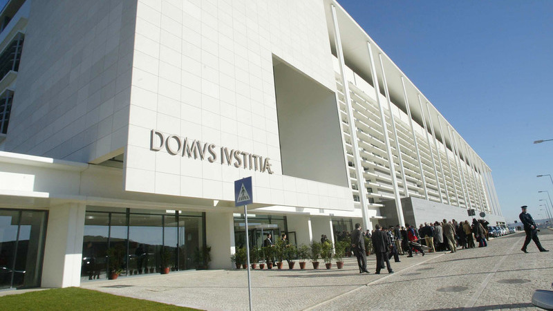 Jovem acusado de ter morto o pai na Amadora em 2023 alega em tribunal legítima defesa