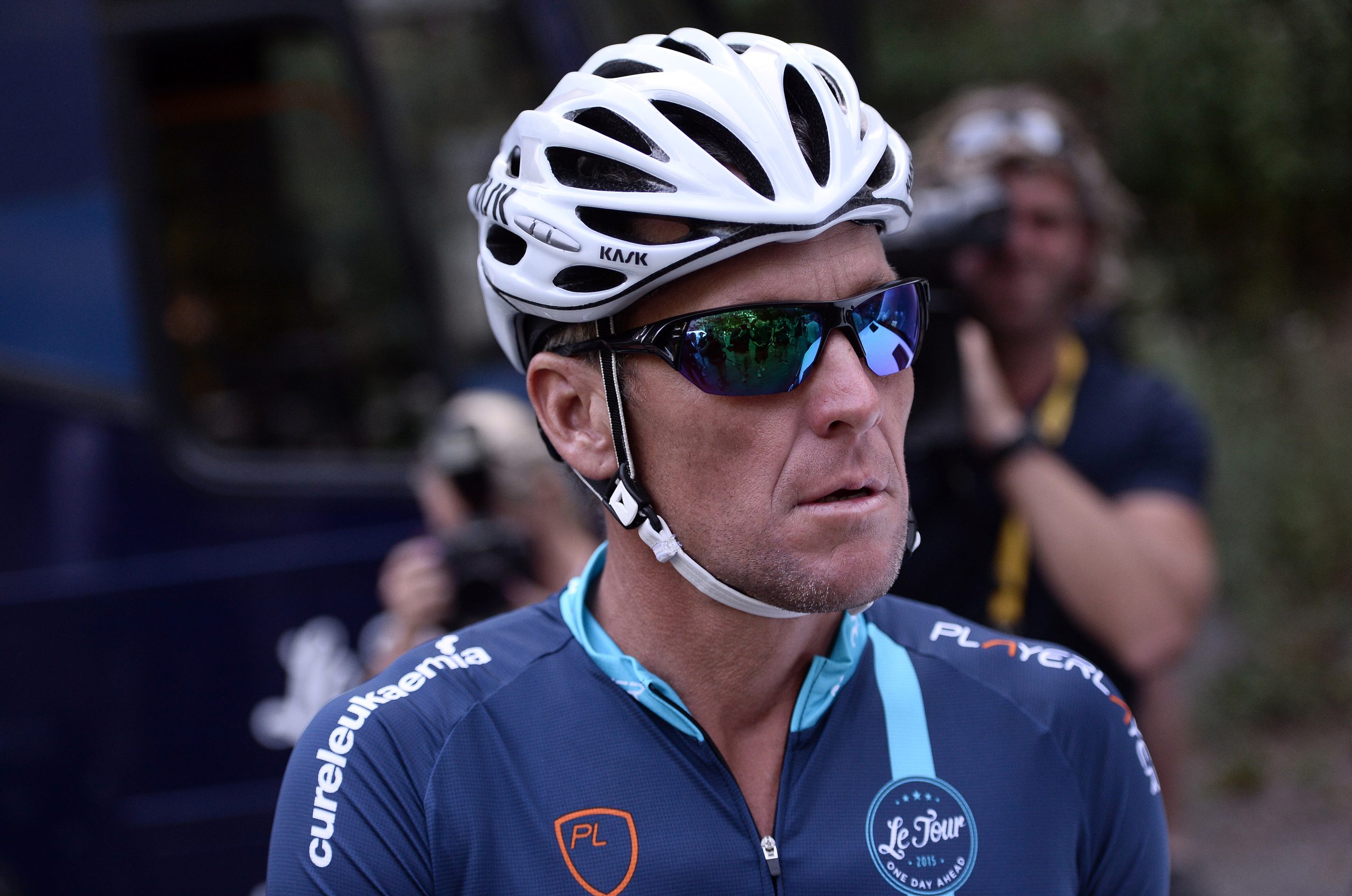 Armstrong diz-se “profundamente arrependido” e assume que gostava de “mudar tudo o que aconteceu”