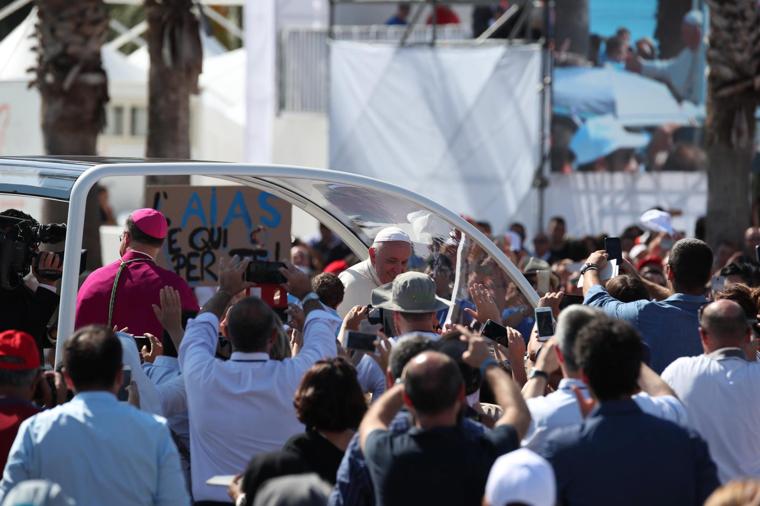 Papa Francisco disse que mafiosos não são cristãos na Sicília