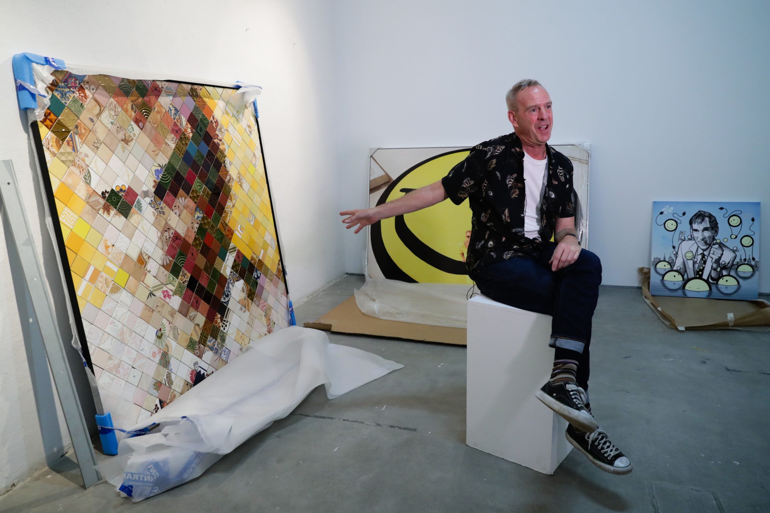 DJ Fatboy Slim estreia-se como curador de arte em Lisboa desafiado por Vhils
