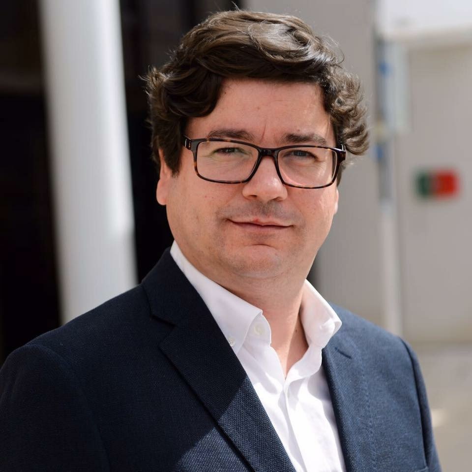 Novo emprego? É expert em reuniões ou em e-mails?