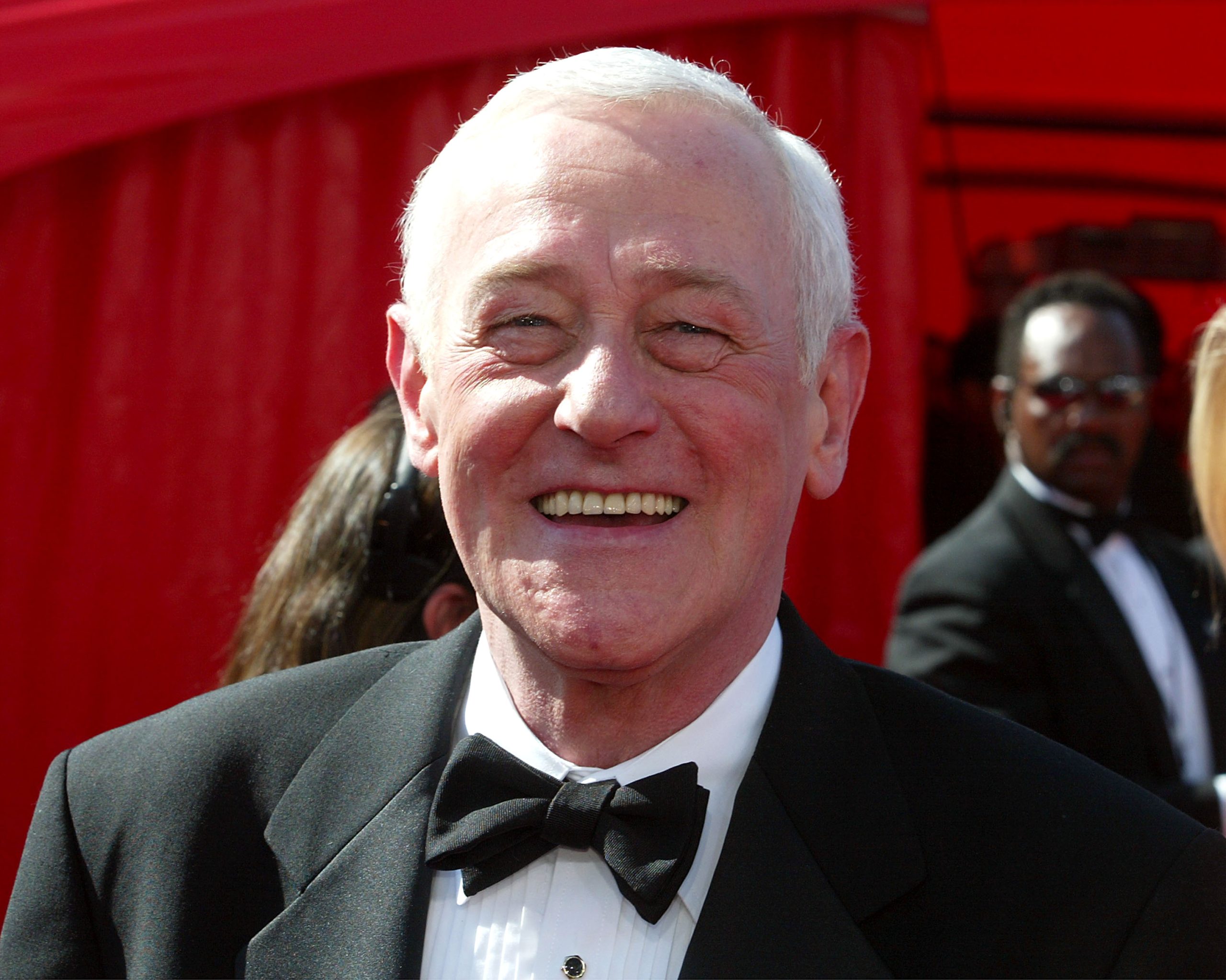 Morreu John Mahoney, o pai de “Frasier”