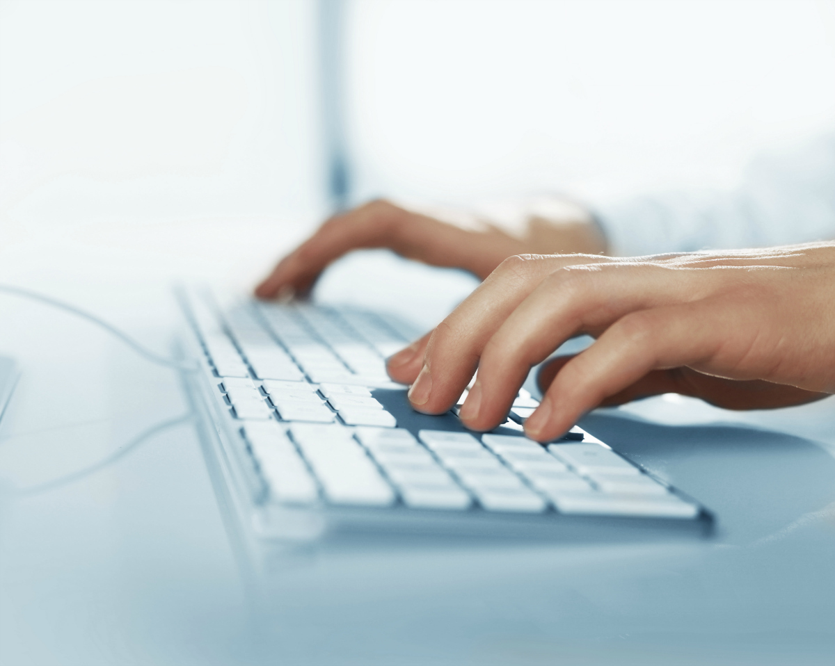 Quer testar virtualmente qualquer produto? Há uma plataforma online que o ajuda