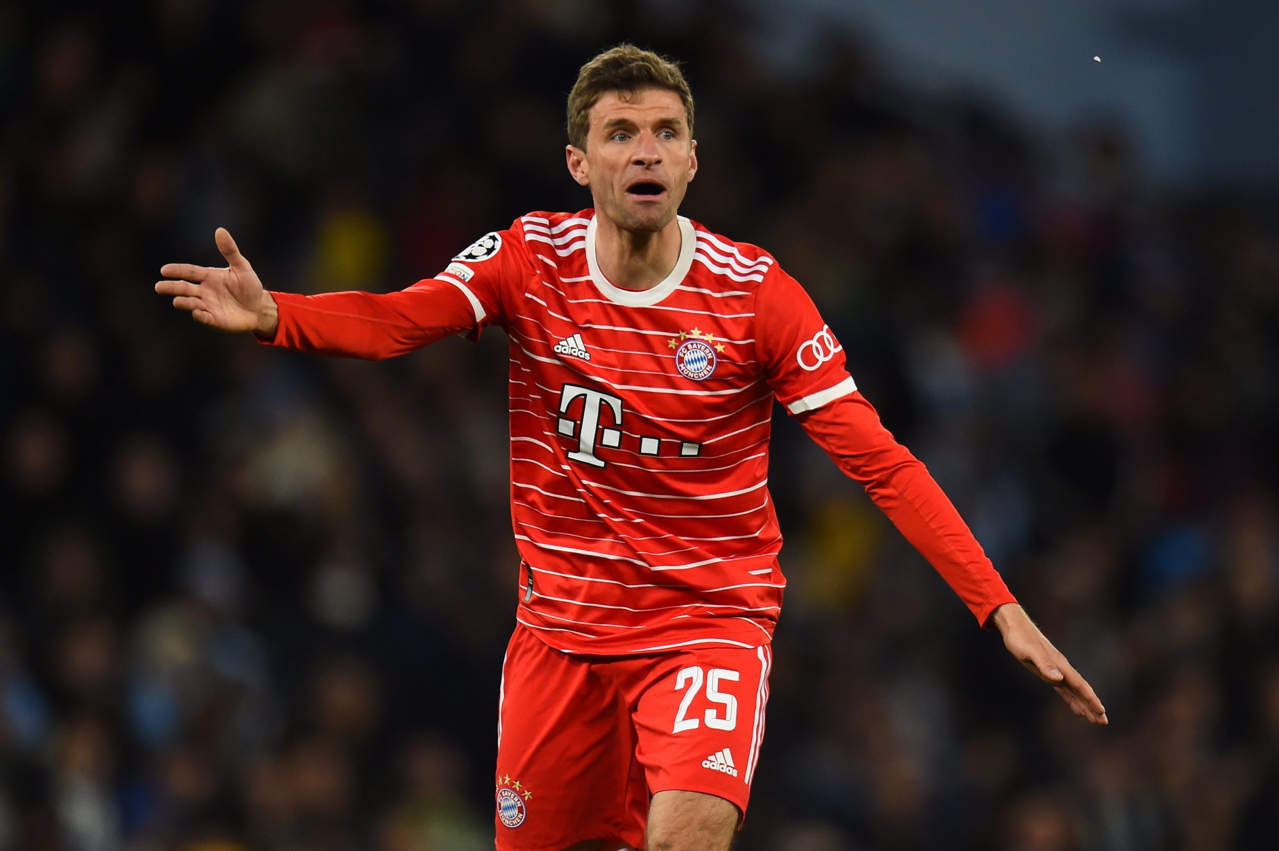 Futebolista Thomas Müller despede-se do Bayern Munique ao fim de 25 anos
