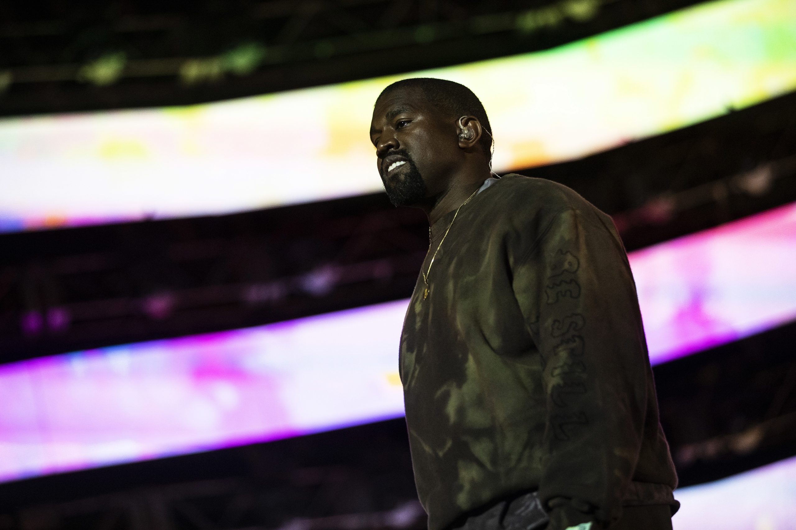 Twitter suspende conta de Kayne West por incitação à violência, anunciou Elon Musk