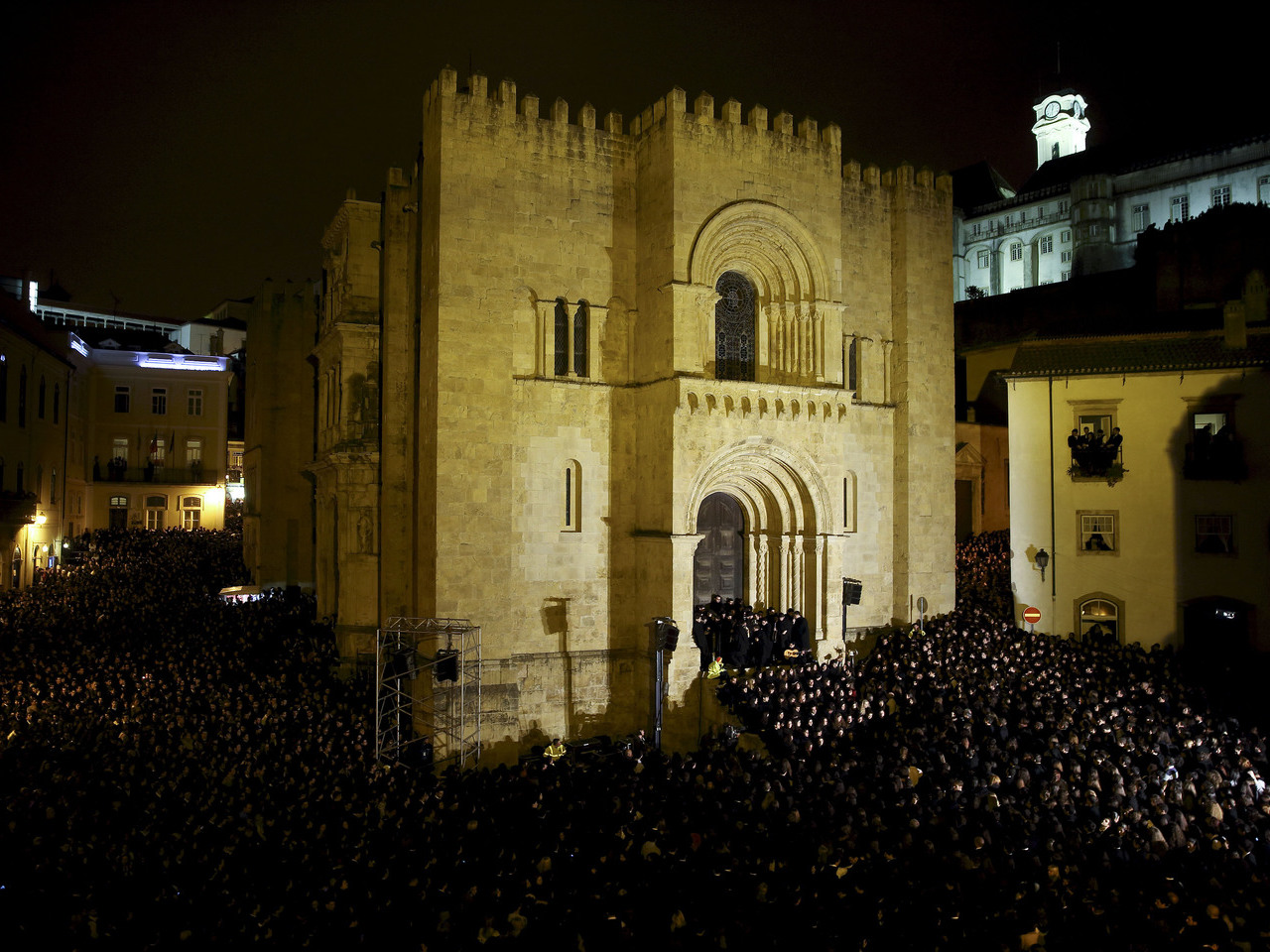 Queima das Fitas de Coimbra começa hoje com Serenata Monumental